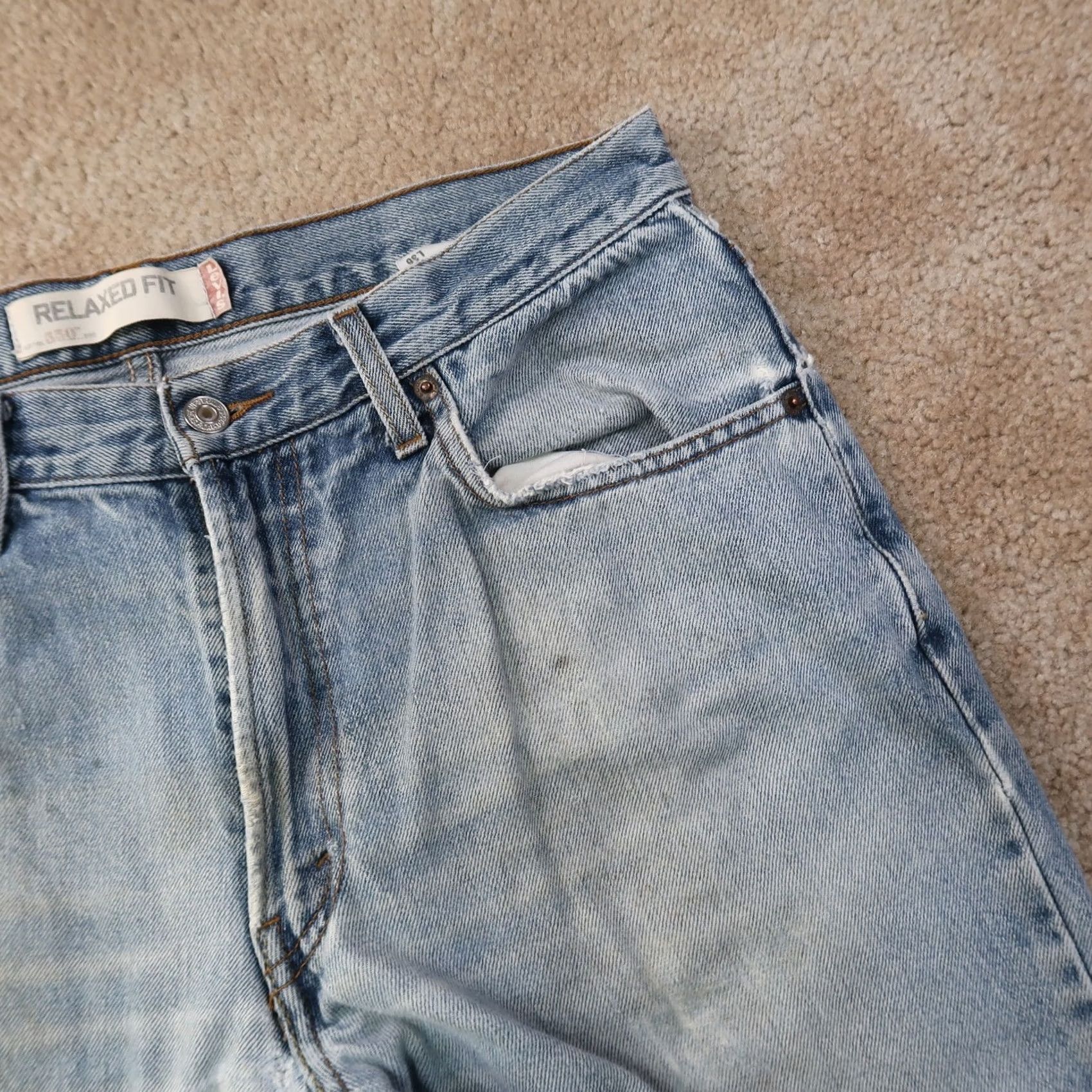 Levi's VINTAGE Levi's 550 Relaxed Straight Jeans Men's 34x36 Blue Denim Distressed Pants 5-Pocket Logo Zipper Button Belt Loops Cotton Denim Regular 34 Waist Size US 34 / EU 50 - 6 Thumbnail