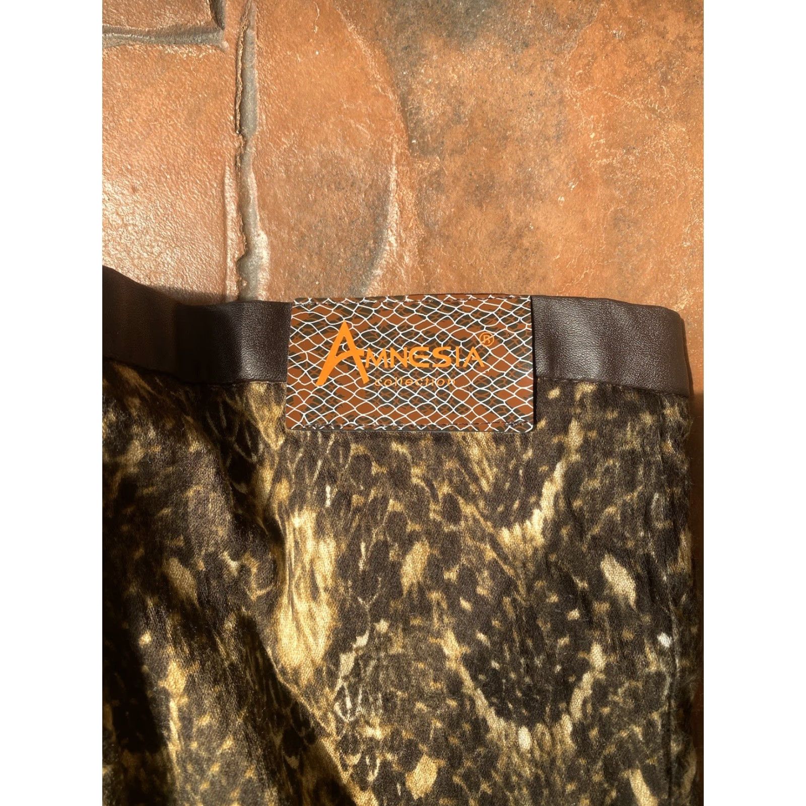 Vintage VINTAGE Amnesia Designer Jeans Flare Pants Women's Size 3 Brown Animal Print Reptile 32 Inseam France Women Size 26" / US 2 / IT 38 - 5 Thumbnail