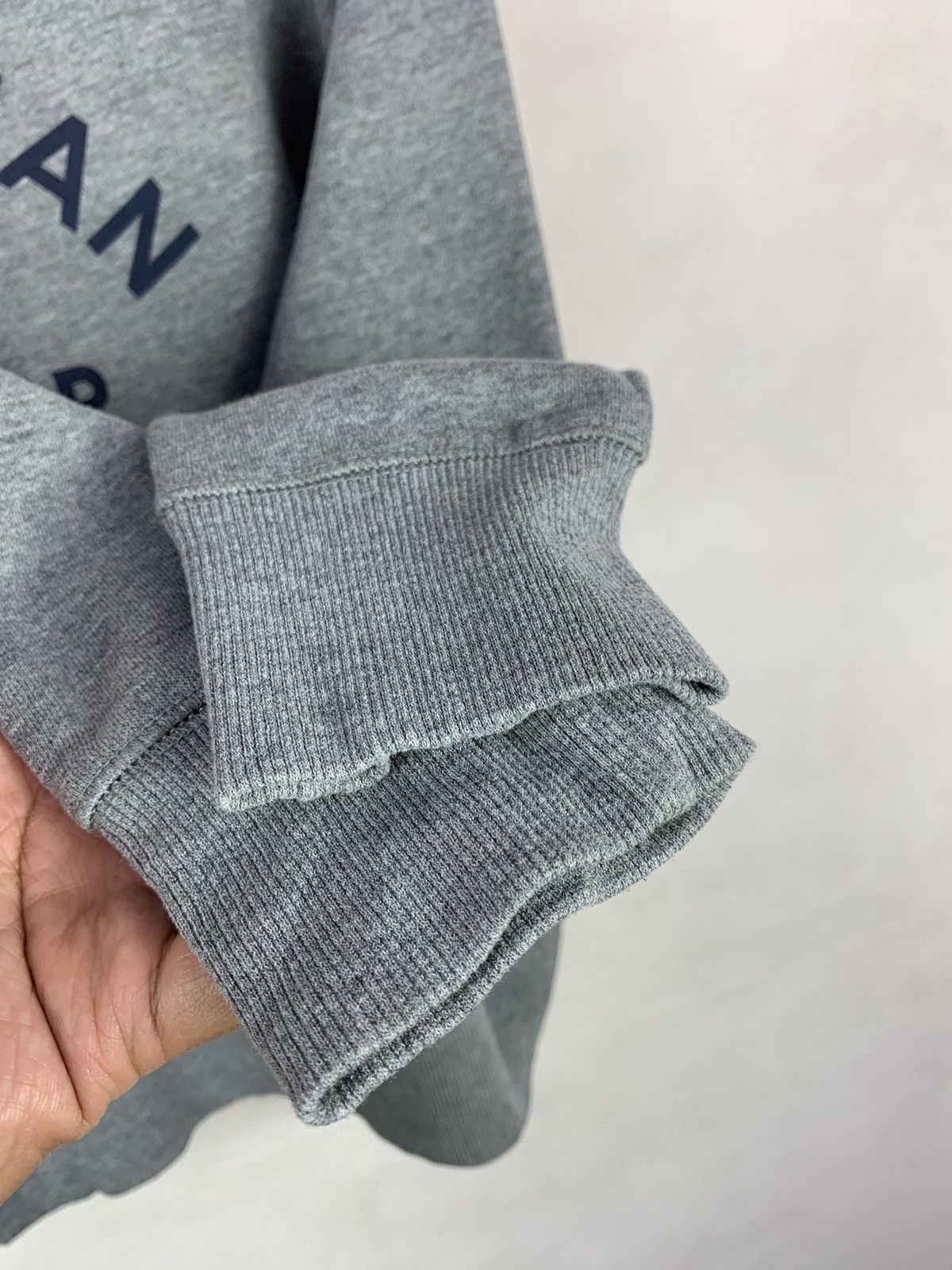 GU Steals! GU Uniqlo Equestrian Centre Sweatshirt Size US S / EU 44-46 / 1 - 3 Thumbnail