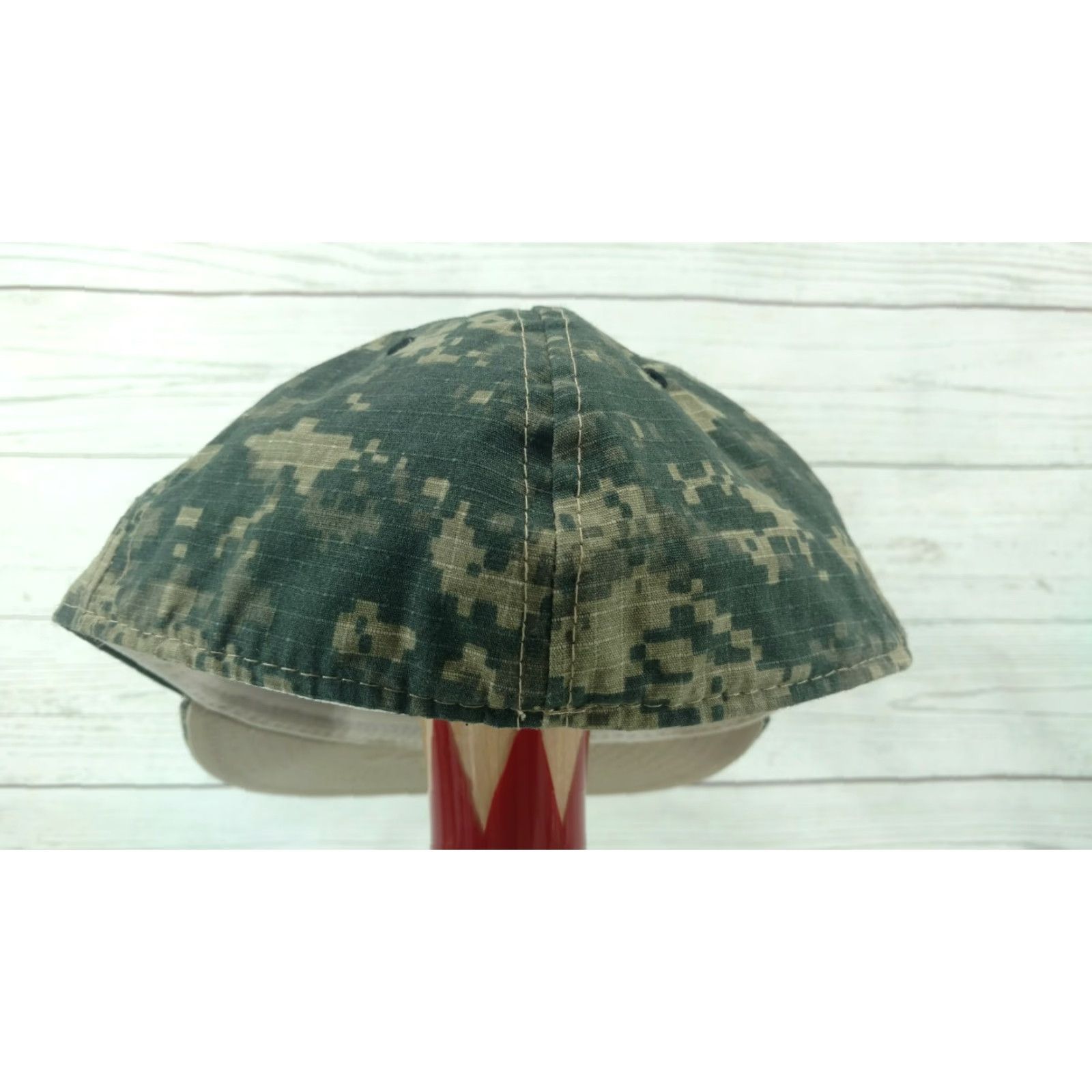 Logo 7 The Game Digital Camo Hat Cincinnati Reds Cap Embroidered Logo Fitted 7.5 Mens Baseball Cap Multicolor Reds Size ONE SIZE - 5 Thumbnail