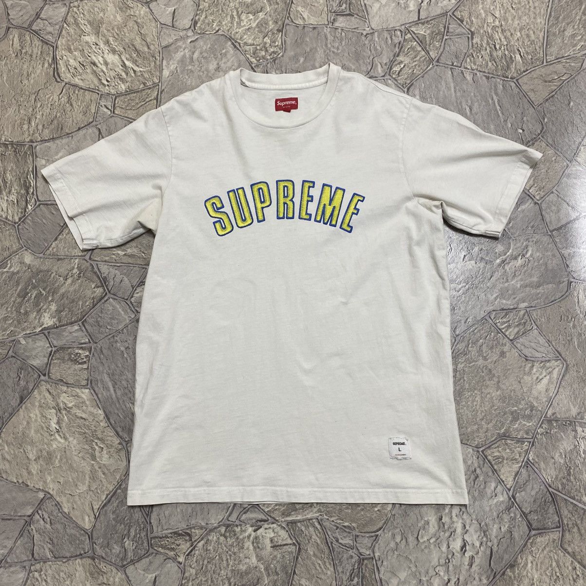 Supreme Supreme T-Shirt Big Logo White Size L Size US L / EU 52-54 / 3 - 1 Thumbnail