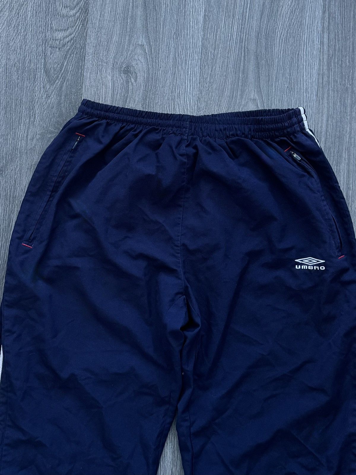 Umbro Vintage Umbro Navy Track Pants Size US 34 / EU 50 - 4 Thumbnail