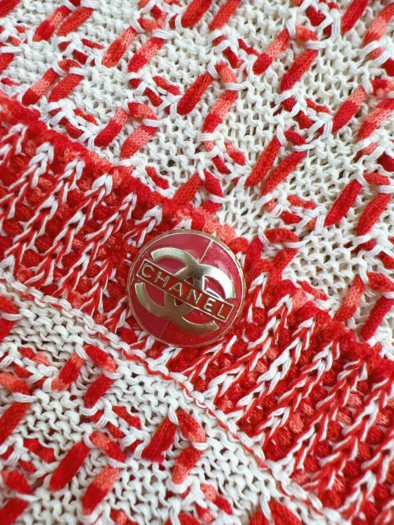Chanel Chanel White background red and white crochet knitted slee Size XS / US 0-2 / IT 36-38 - 6 Thumbnail