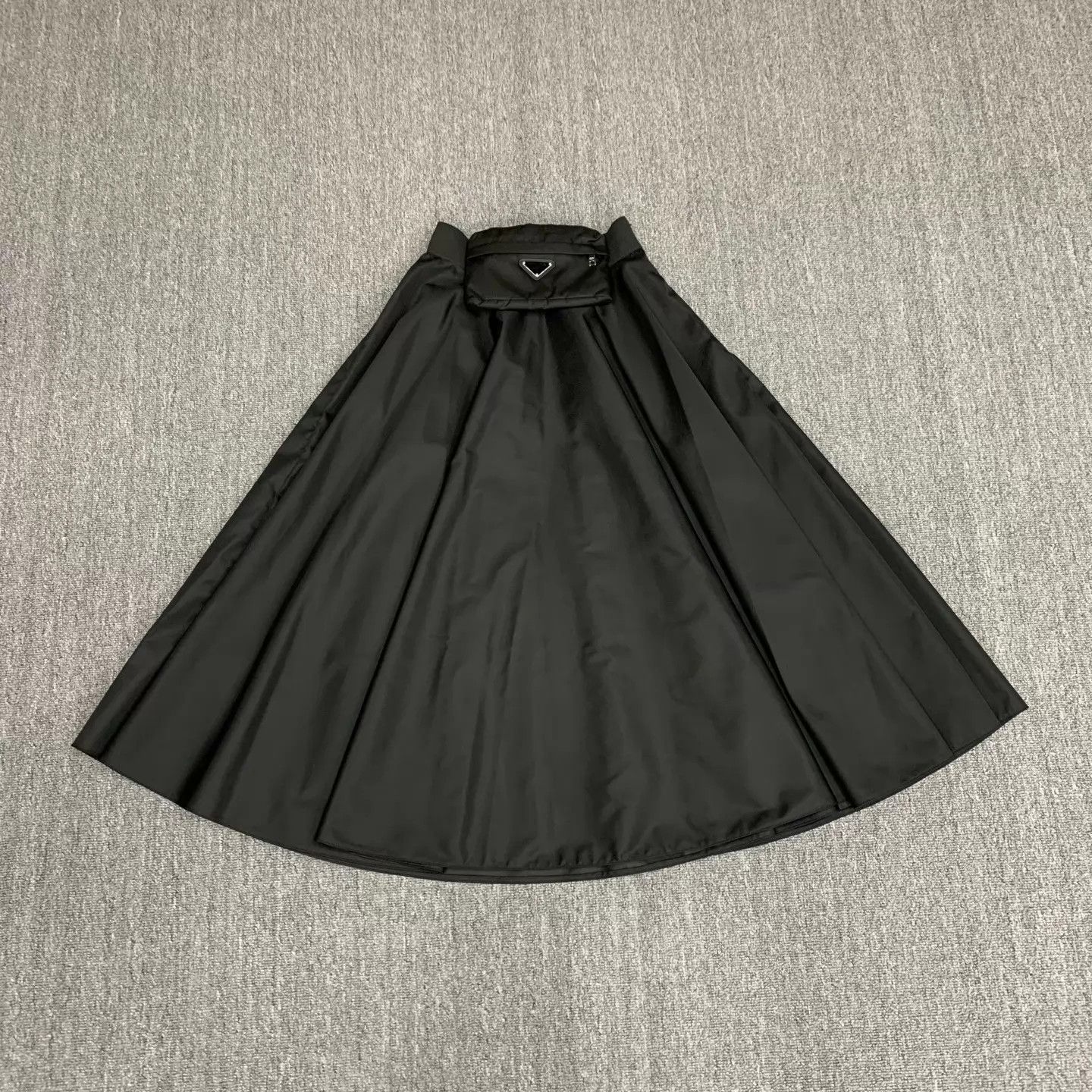 Prada Prada Black Nylon Triangle Logo Waist Bag Skirt 36 Size 25" / US 0 / IT 36 - 1 Thumbnail