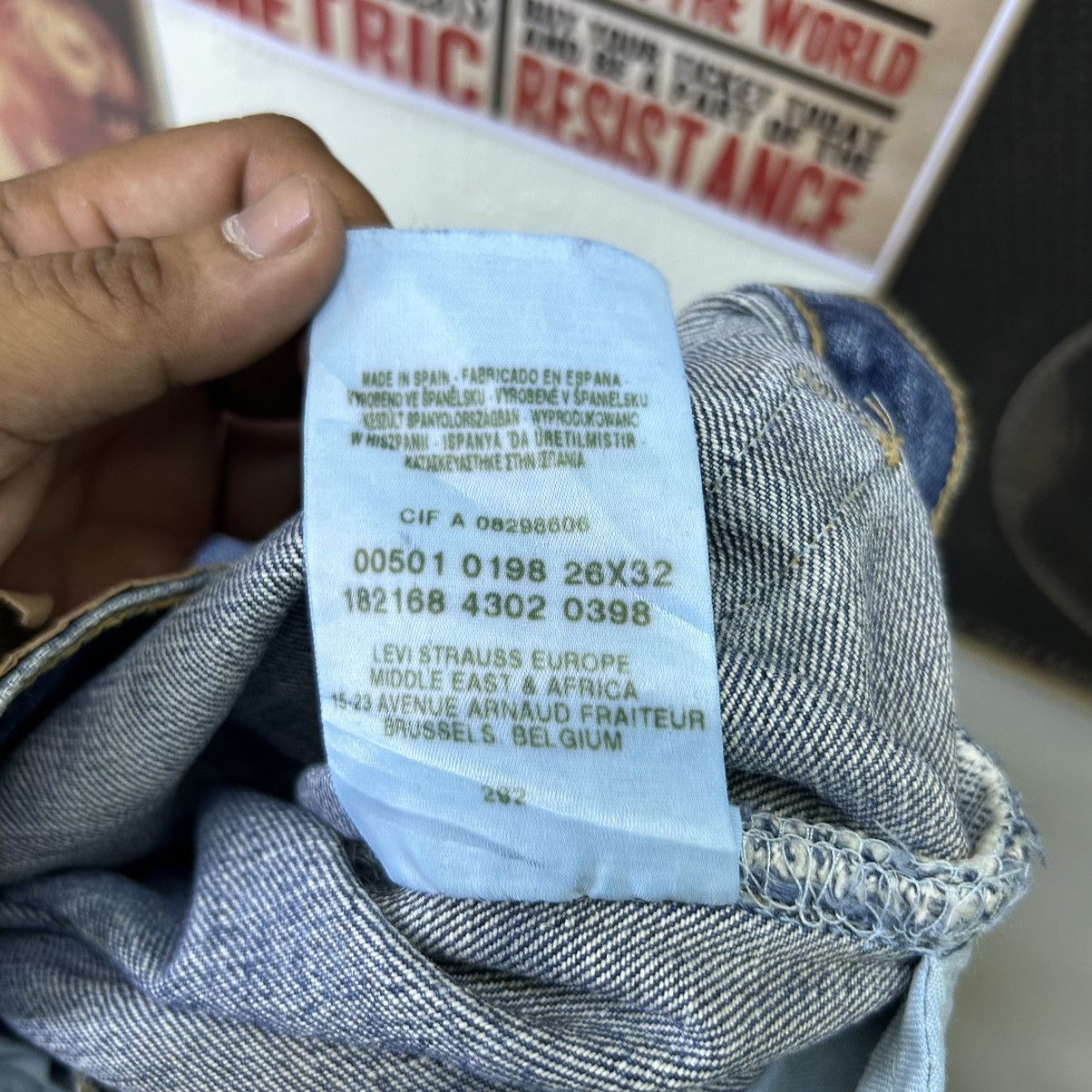 Levi's Vintage Levi’s 501 Y2k Distressed Denim Size US 26 / EU 42 - 16 Thumbnail