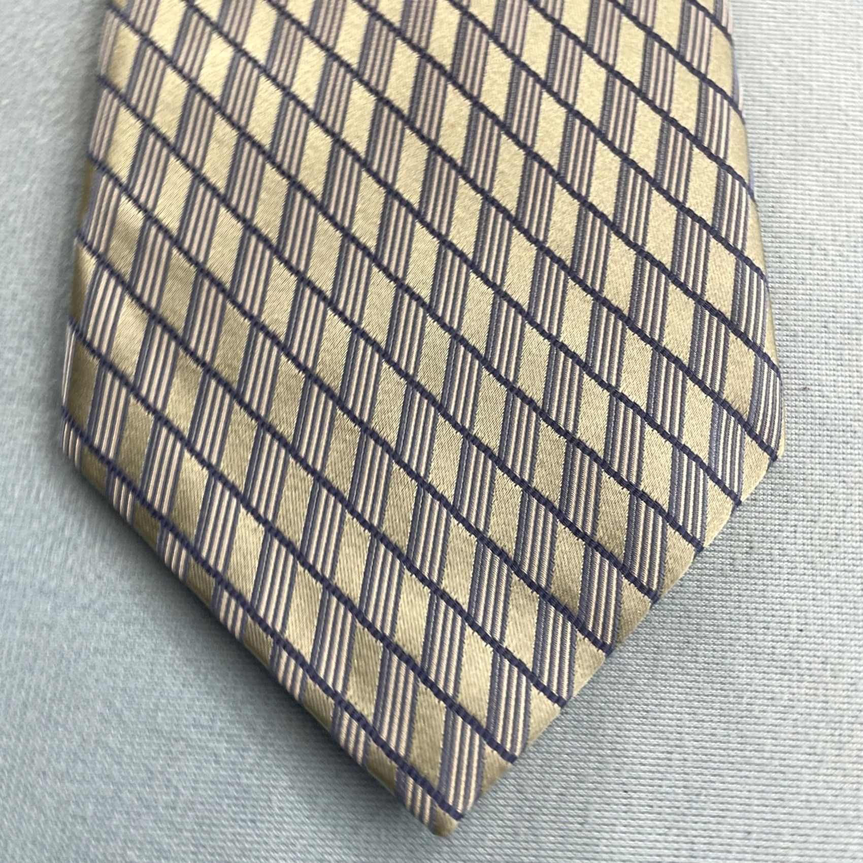 Vintage VINTAGE Jones New York Silk Tie Wove Necktie Plaid Green Gray Exec Capsule 4x56 Capsule Wide Necktie Size ONE SIZE - 2 Thumbnail