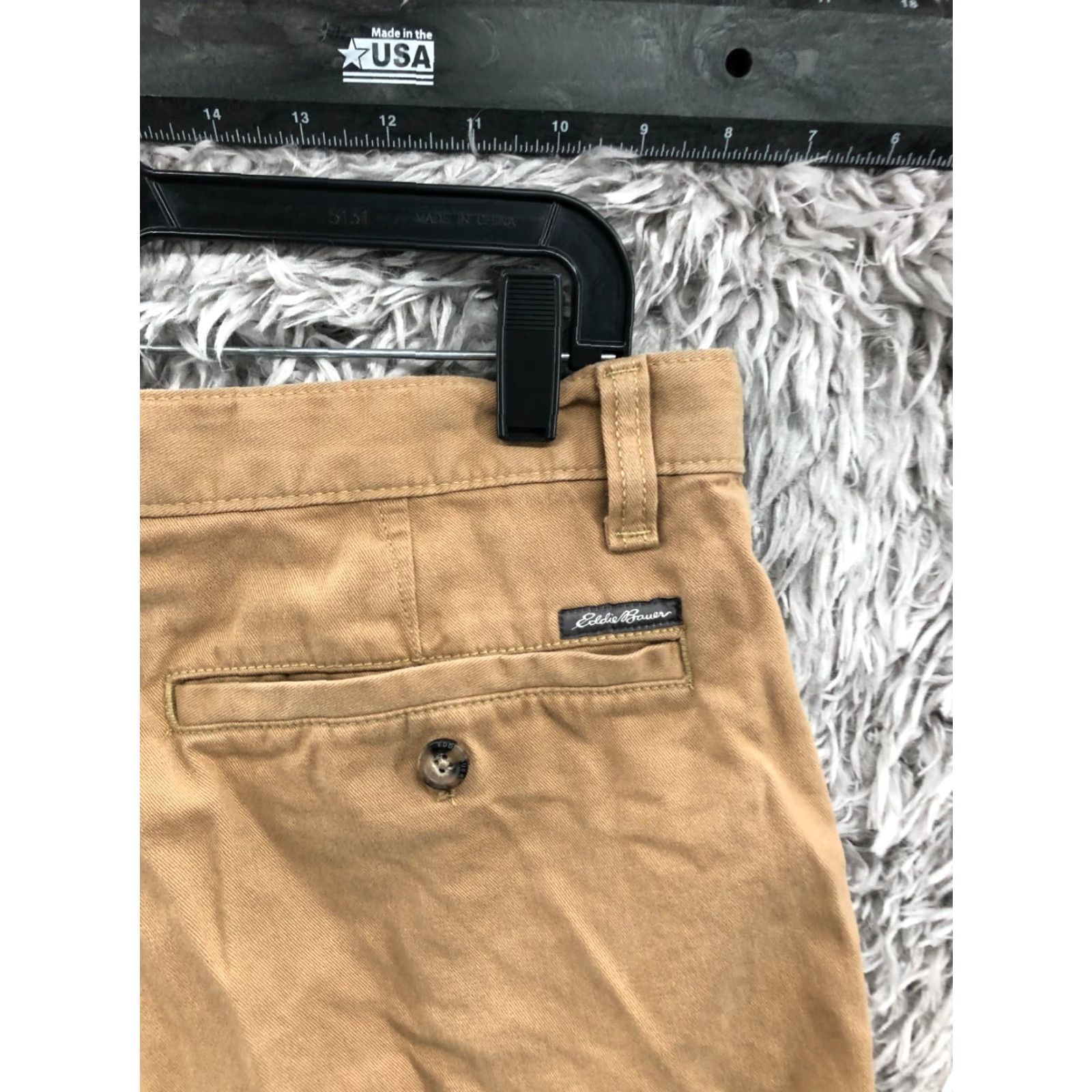 Eddie Bauer Eddie Bauer Chino Shorts Mens 33 Mid Beige Medium Wash Regular 5-Pocket Logo Pockets Knit Cotton Blend Flat Front Belt Loops Inseam 10in Casual Mens Size US 33 - 7 Thumbnail