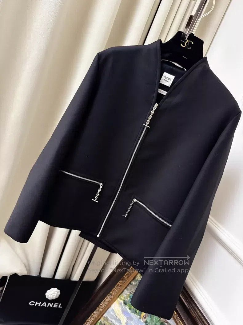 Hermes Hermes Black Cashmere V-neck Silver Buckle Jacket Size XS / US 0-2 / IT 36-38 - 1 Thumbnail