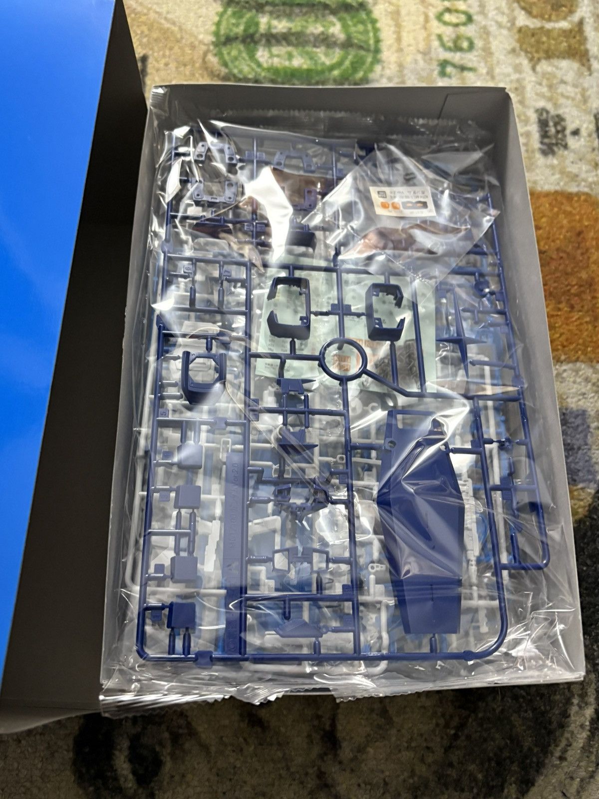 Kith Kith x Gundam MG 1/100 RX-78-2 Size ONE SIZE - 3 Thumbnail
