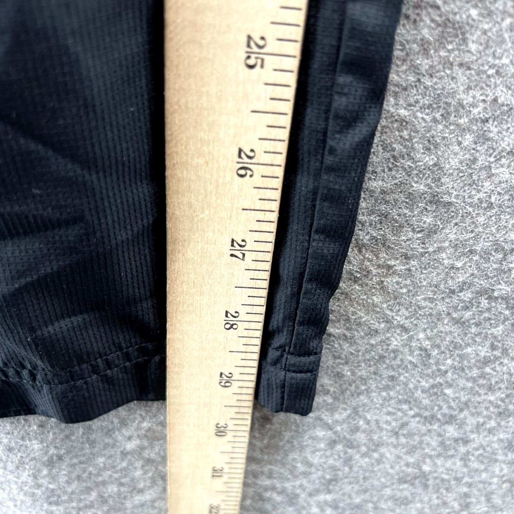 Under Armour Under Armour Sweatpants Men XL Black Athletic Training Loose Tapered Adjustable Pockets Sweatpants Regular Fit Pants Size US 36 / EU 52 - 7 Thumbnail
