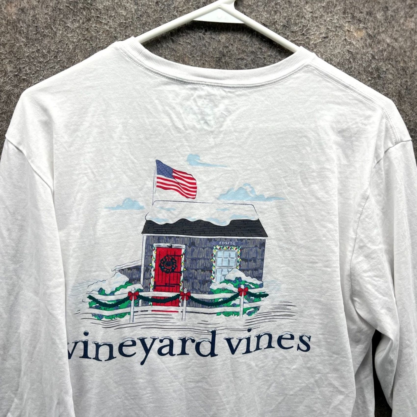 Vineyard Vines Vineyard Vines Shirt Mens Medium White Crewneck Long Sleeve Whale USA Shirt) Size US M / EU 48-50 / 2 - 3 Thumbnail