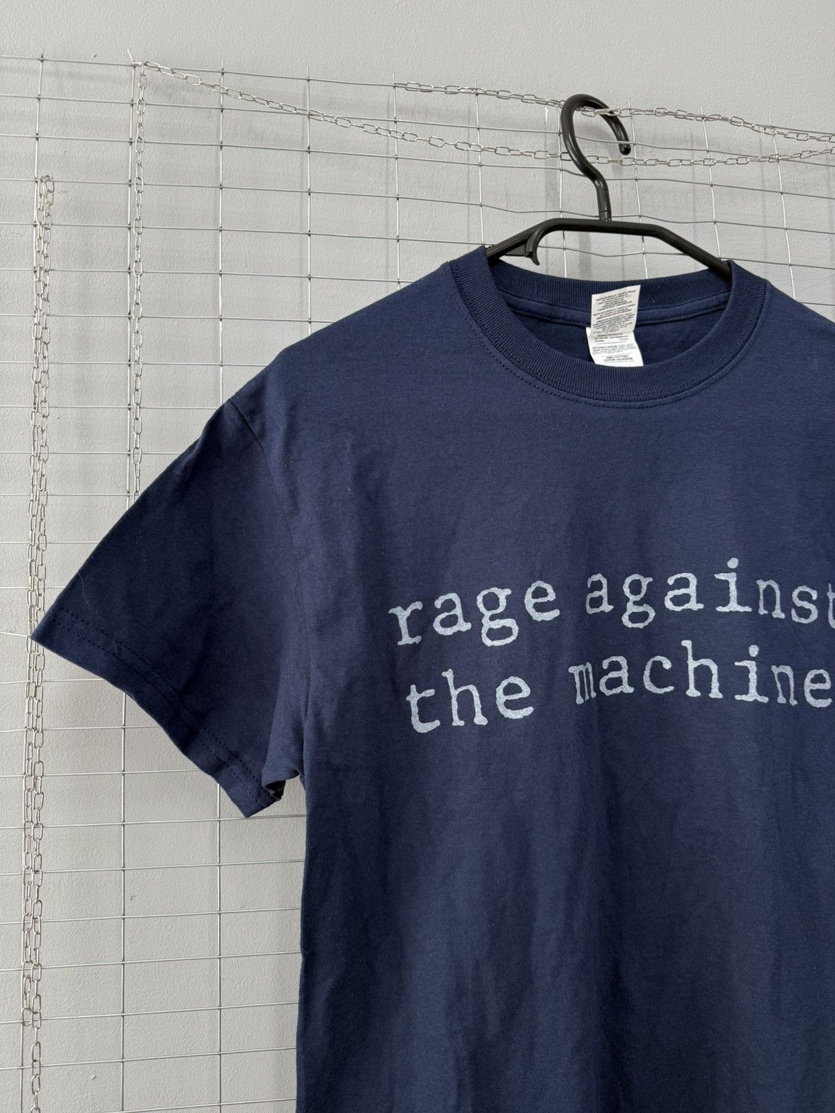 Band Tees × Vintage VINTAGE Y2K RAGE AGAINST THE MACHINE TEE Size US S / EU 44-46 / 1 - 2 Thumbnail