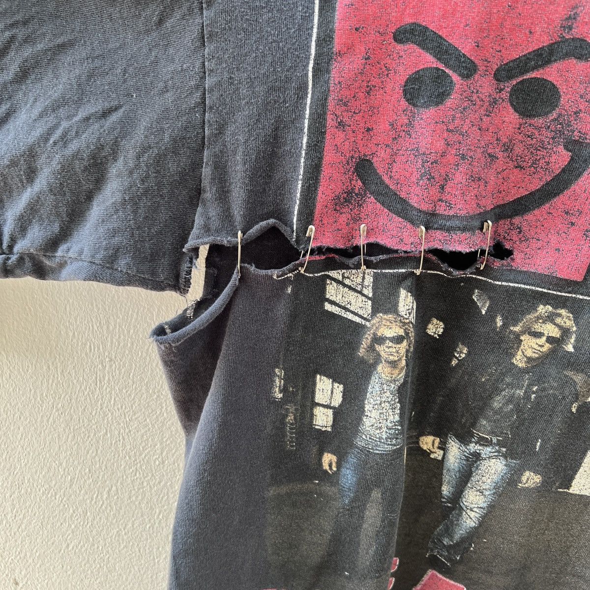 Band Tees Vintage Y2K Bon Jovi Tour Tee Distressed Thrashed Faded Size US L / EU 52-54 / 3 - 3 Thumbnail