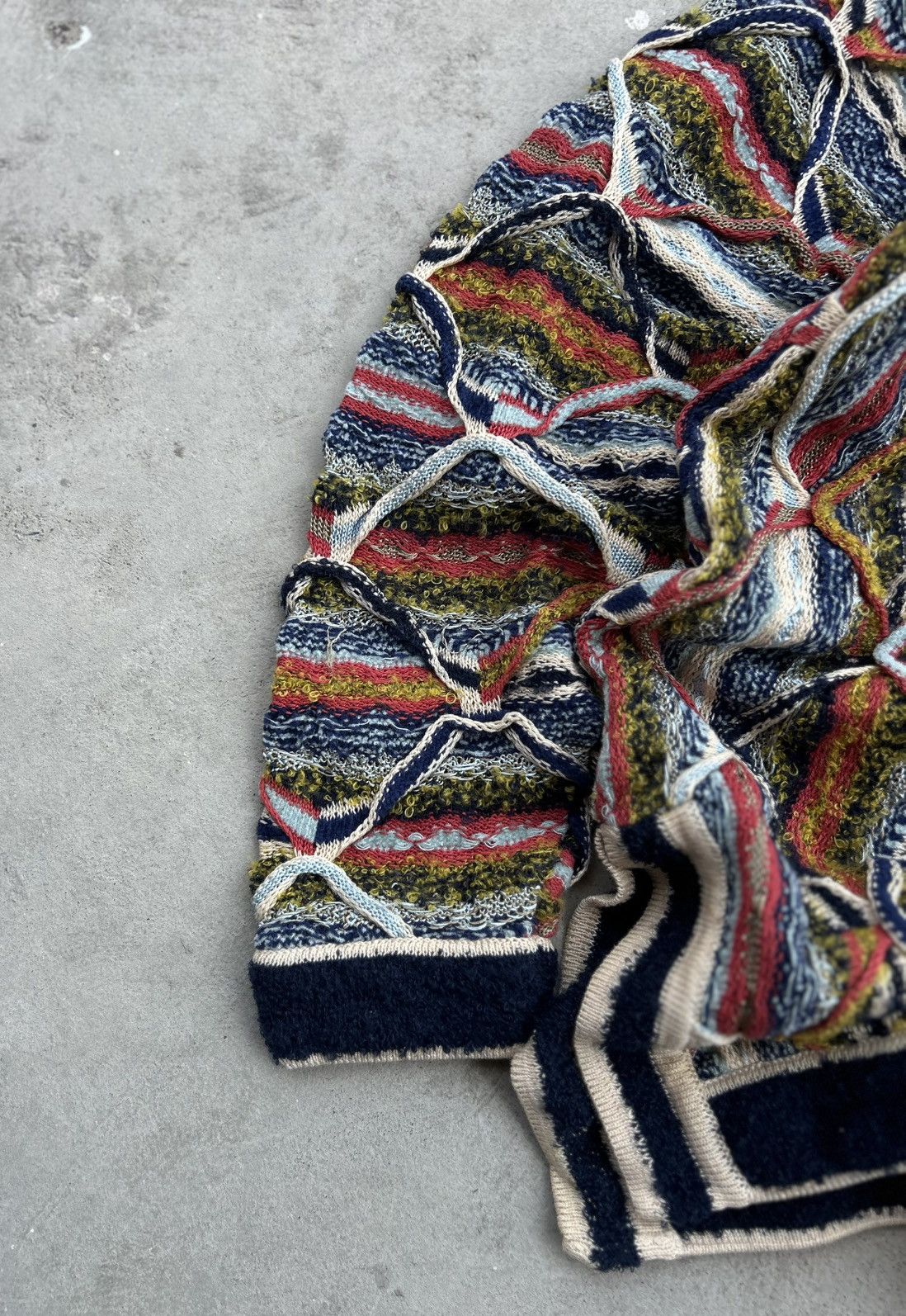 Coogi RARE VINTAGE COOGI 3D MULTICOLOURED CABLE KNIT Size US L / EU 52-54 / 3 - 4 Thumbnail