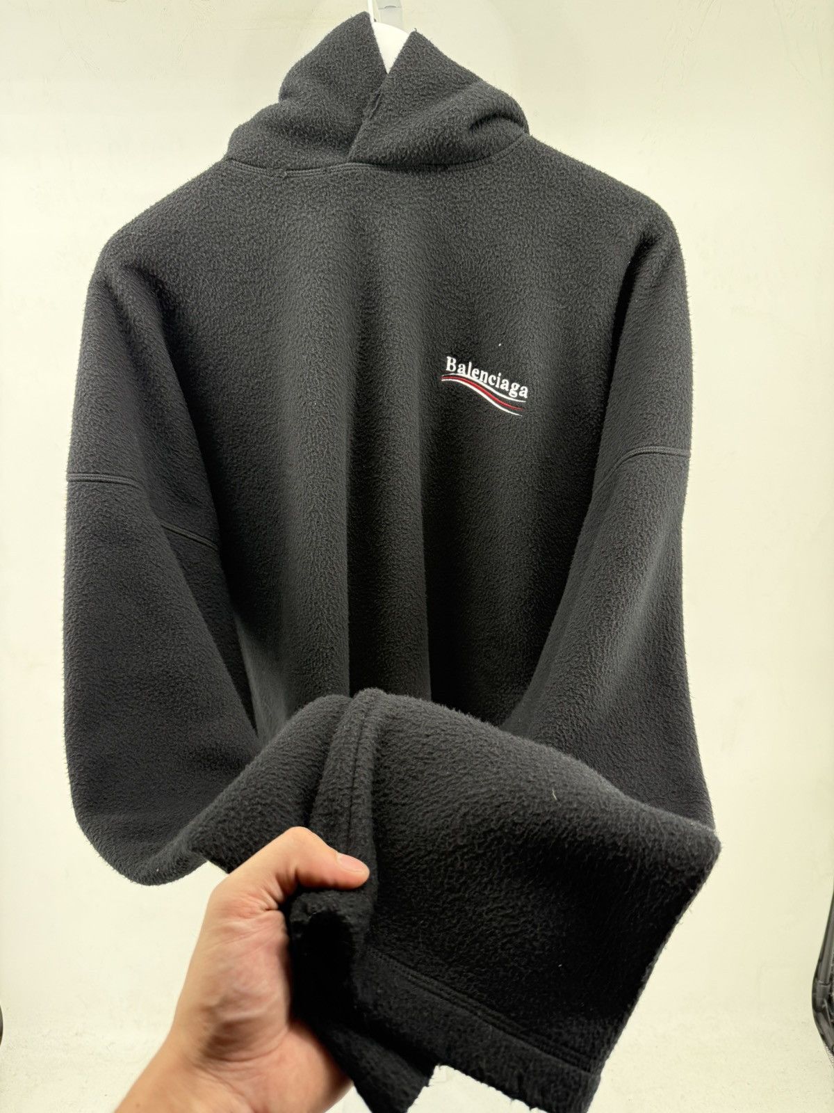 Balenciaga Balenciaga Fleece Campaign Hoodie in Black size Small Size US S / EU 44-46 / 1 - 2 Thumbnail