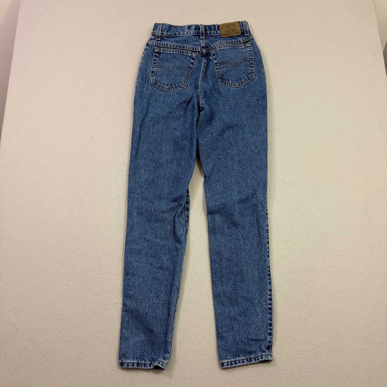 Vintage Vintage Levis 900 Jeans Women's 7 (26x31) Blue Mom High Rise Size 26" / US 2 / IT 38 - 7 Thumbnail
