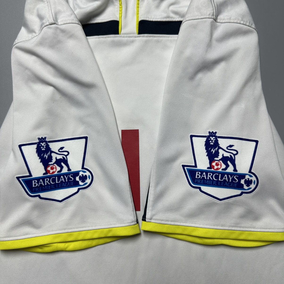 Under Armour TOTTENHAM UNDER ARMOUR 2014/2015 FOOTBALL JERSEY #19 DEMBELE Size US L / EU 52-54 / 3 - 7 Thumbnail