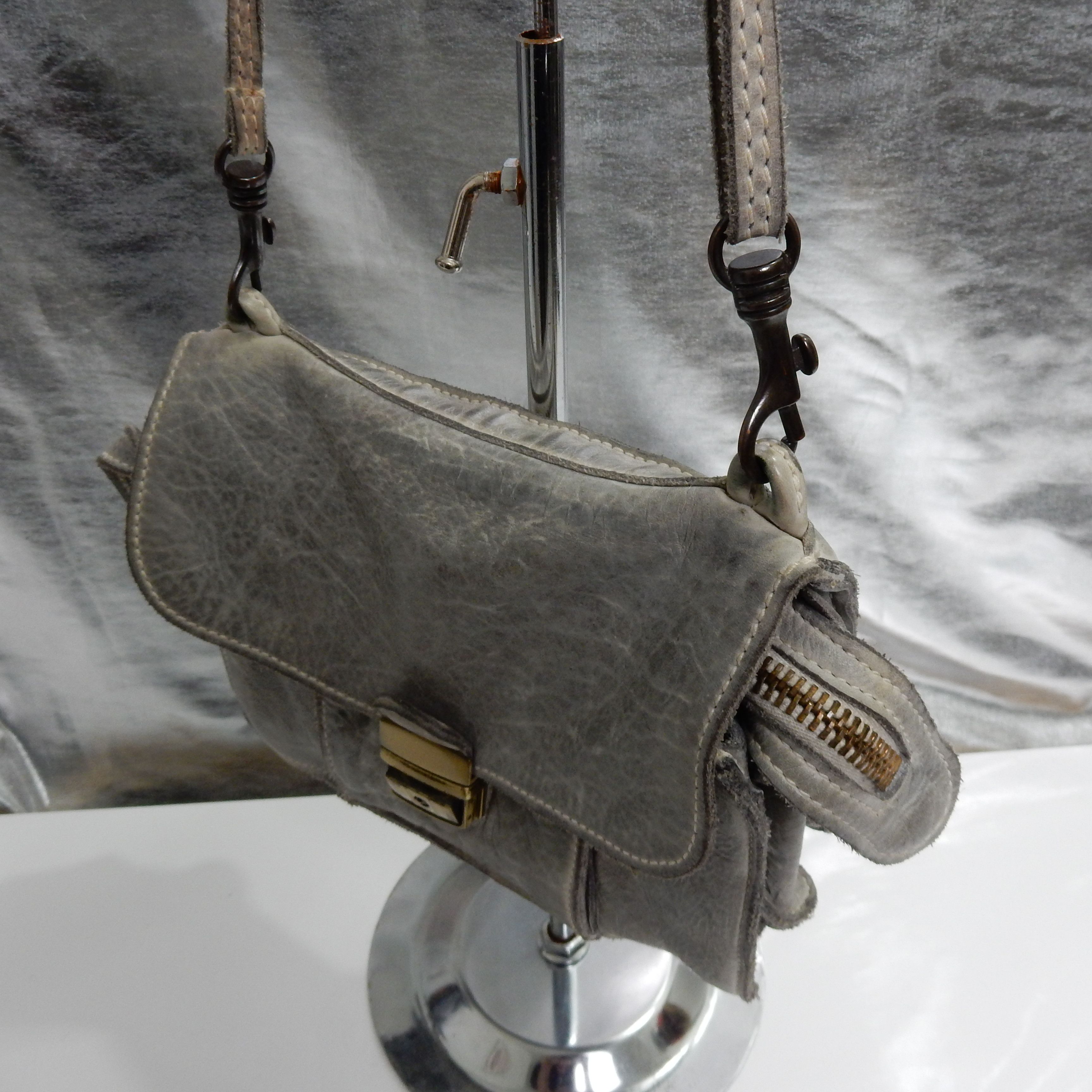 Genuine Leather × Vintage Italian designer real leather grey crossbody bag Size ONE SIZE - 3 Thumbnail