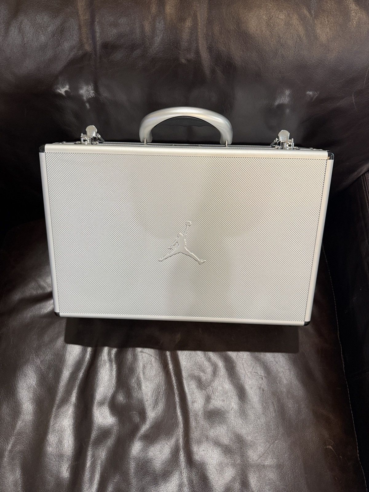 Nike Jordan 1 Retro Silver High 25th Anniversary - DS OG All Size US 13 / EU 46 - 16 Thumbnail