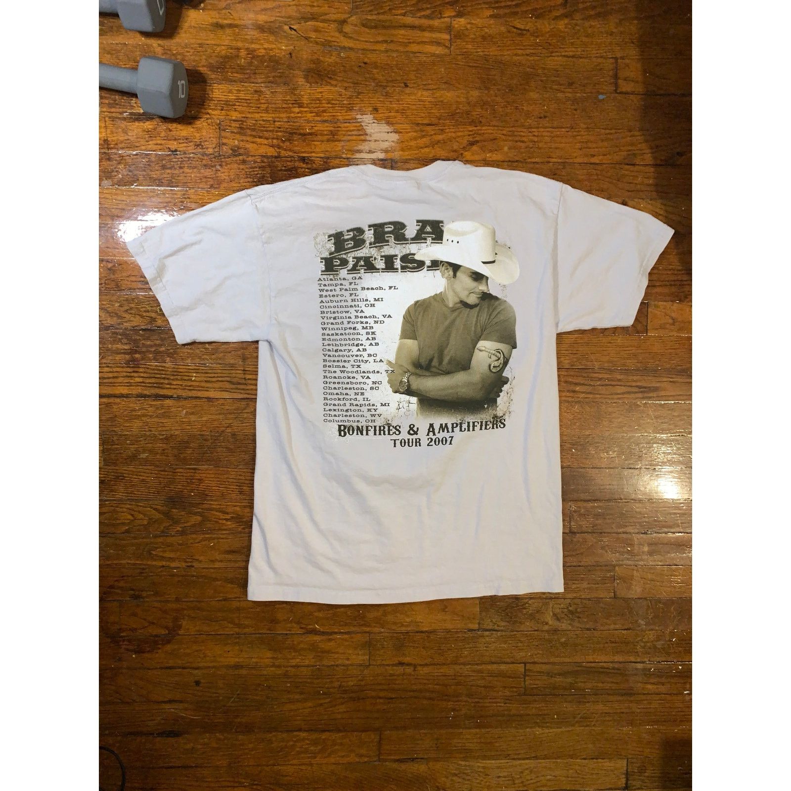Band Tees Brad Paisley 2007 Tour T Shirt Bonfires Amplifiers L Country Size US L / EU 52-54 / 3 - 4 Thumbnail