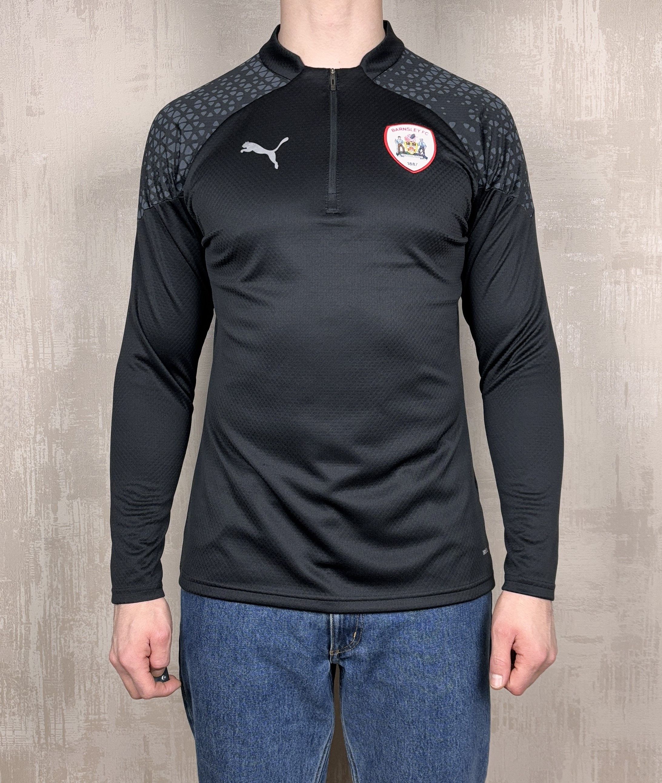 Puma Barnsley FC Training 1/4 Zip Top Pullover Long Sleeve Soccer Size US M / EU 48-50 / 2 - 3 Thumbnail