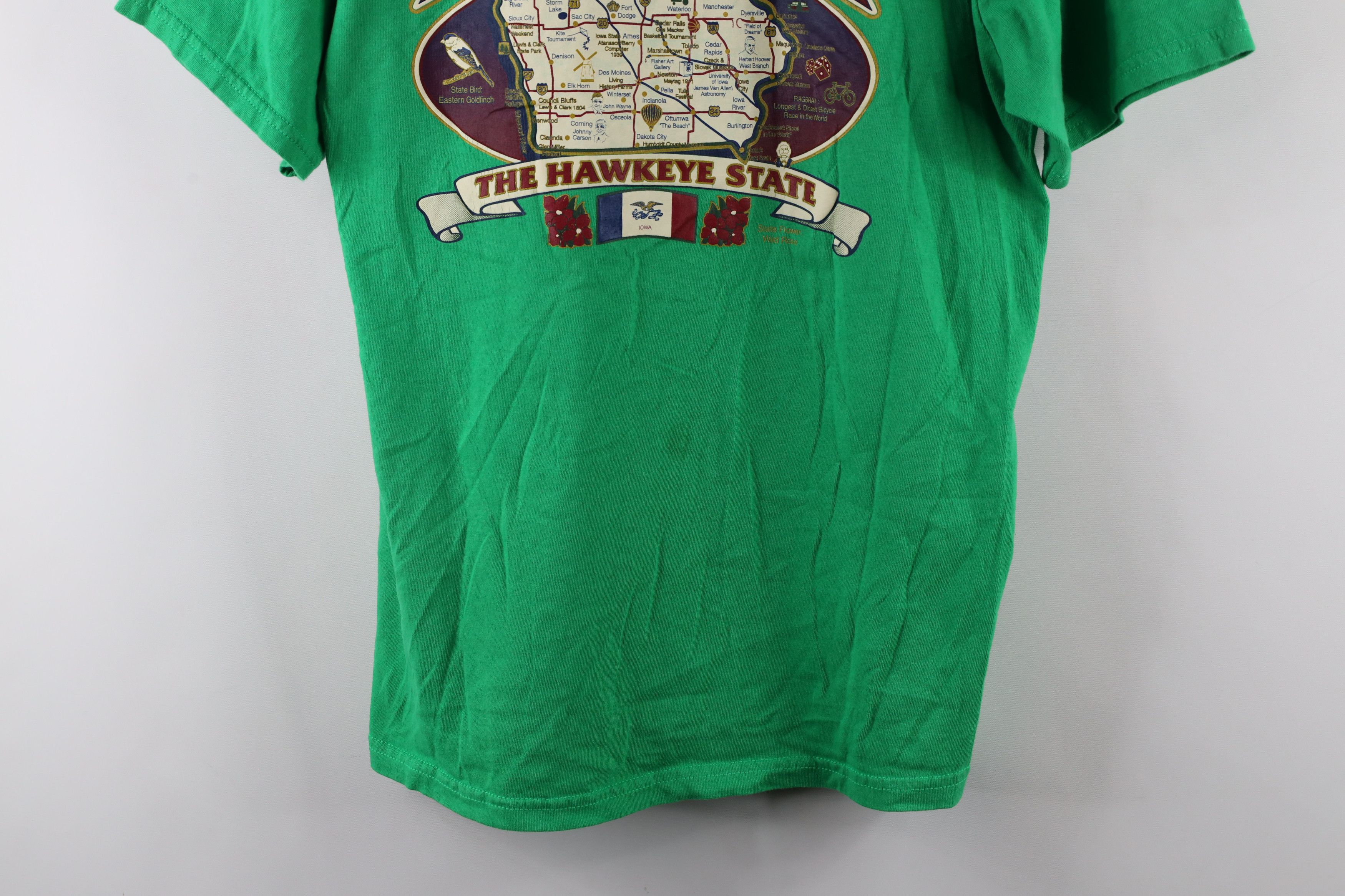 Vintage Vintage Streetwear Spell Out Iowa The Hawkeye State T-Shirt Size US M / EU 48-50 / 2 - 3 Thumbnail