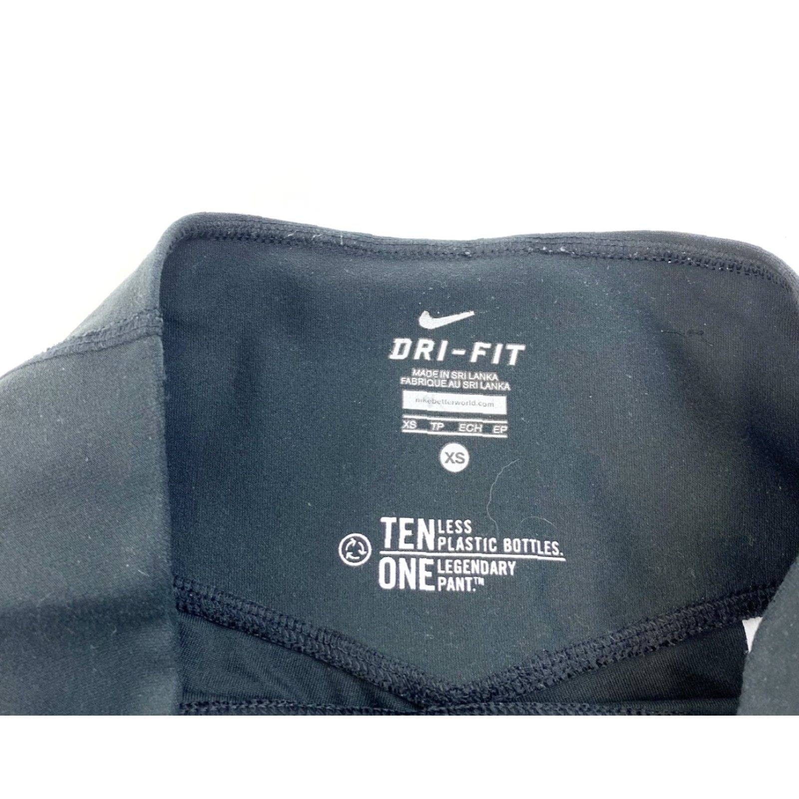 Nike VINTAGE Nike Yoga Capri Pants Women XS Black Dri-Fit Ten Less Plastic Bottles Size 26" / US 2 / IT 38 - 3 Thumbnail