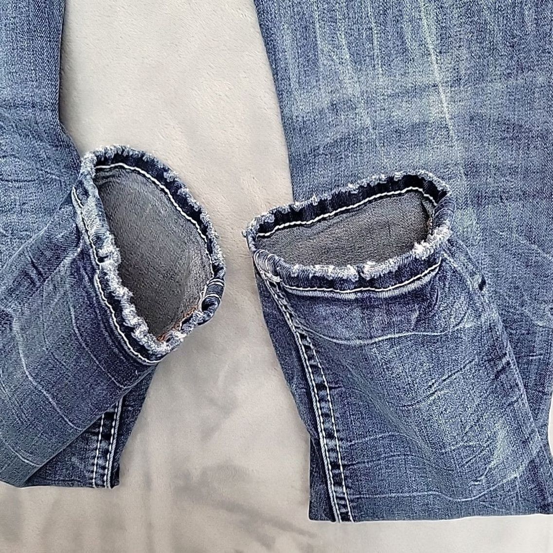 Vintage VINTAGE Rock Revival Jeans SZ 26 Faded Whiskered Distressed Denim Taye Straight Stretch Women Blue Pocket Design 5-Pocket Cowboy Mens Womens Girls Size 26" / US 2 / IT 38 - 7 Thumbnail