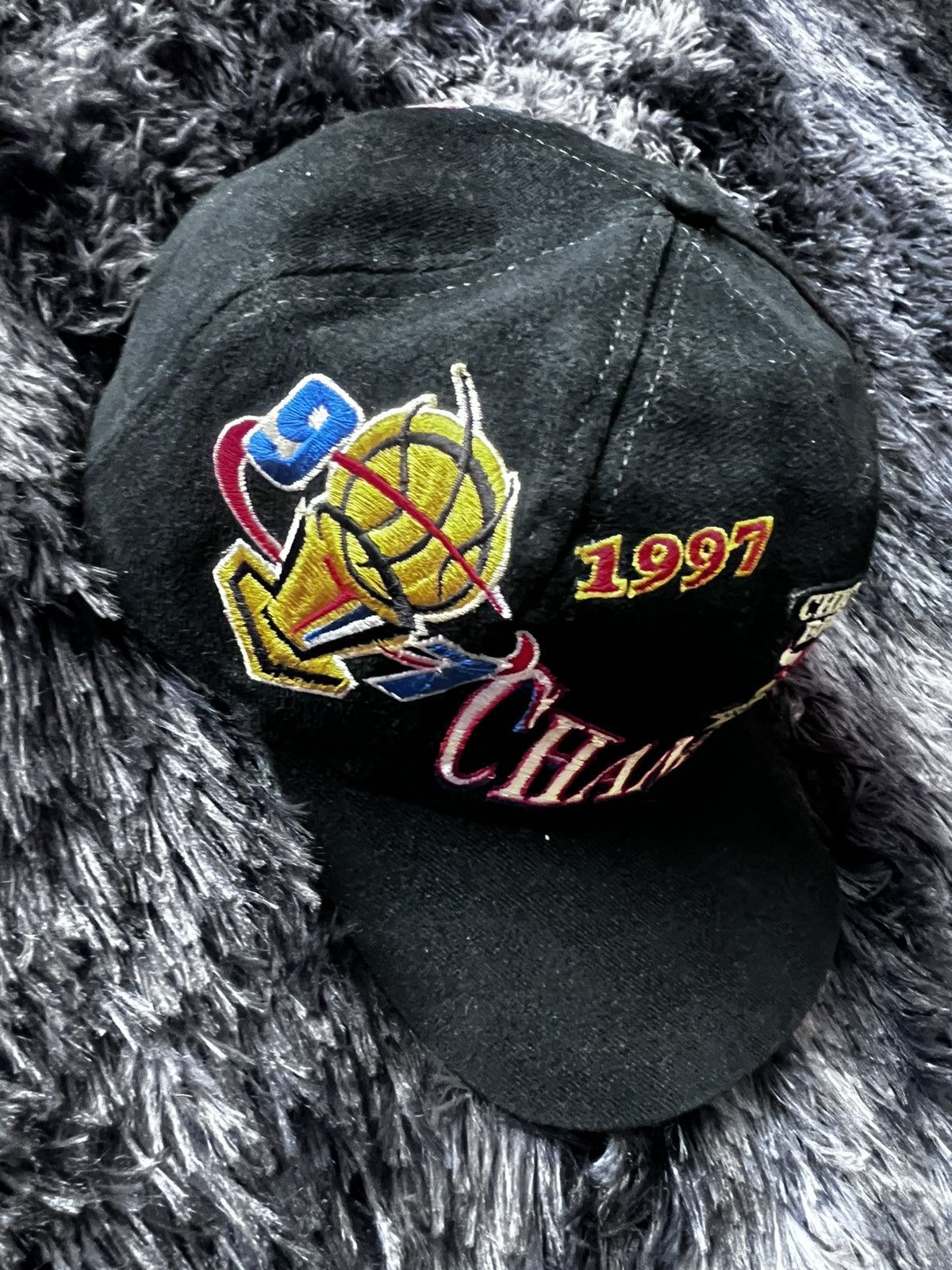 Logo Athletic × Vintage 1997 Bulls Championship Cap Size ONE SIZE - 2 Thumbnail