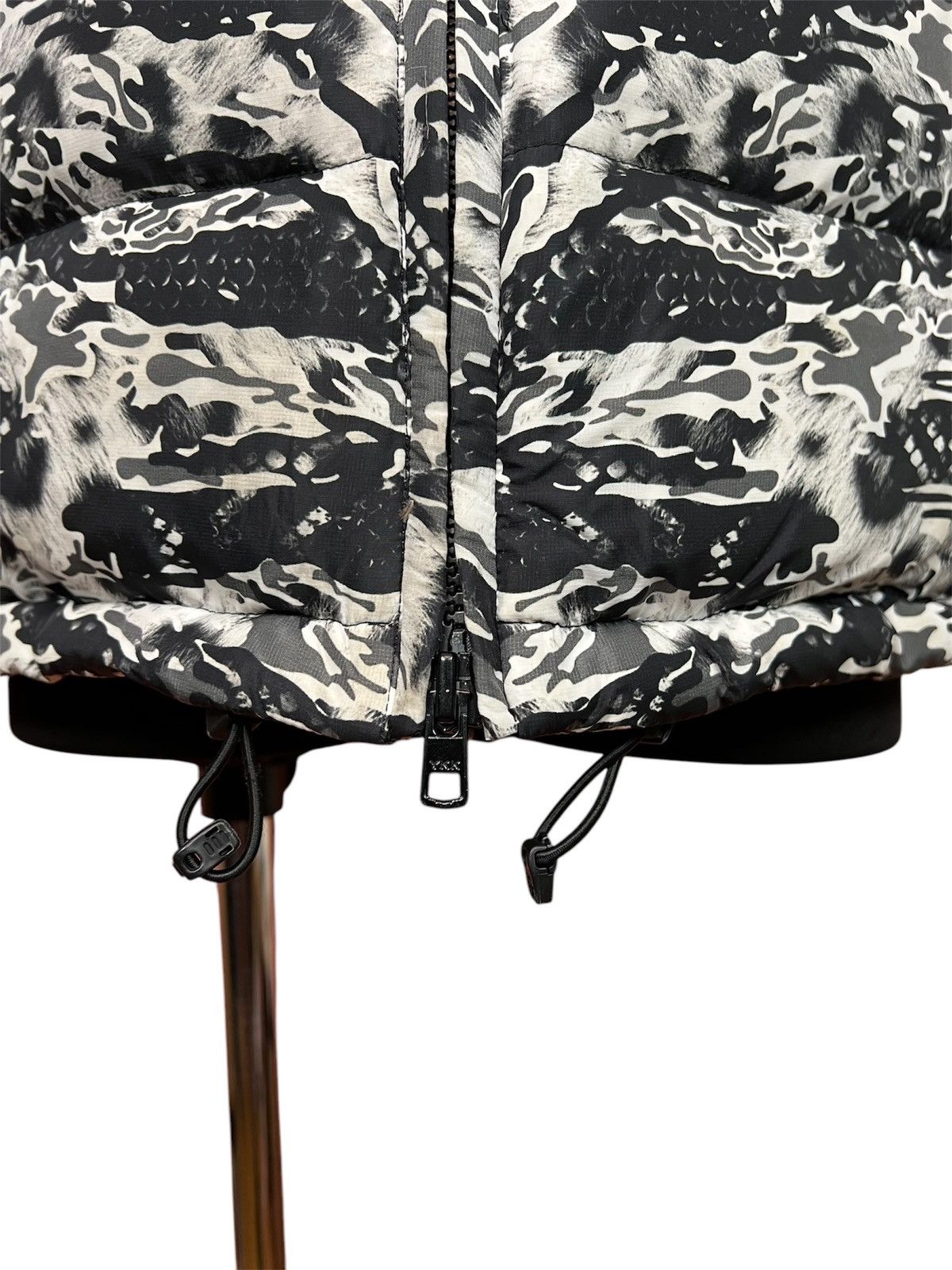 Marcelo Burlon marcelo Burlon down jacket luxury printed hooded printed Size US L / EU 52-54 / 3 - 5 Thumbnail