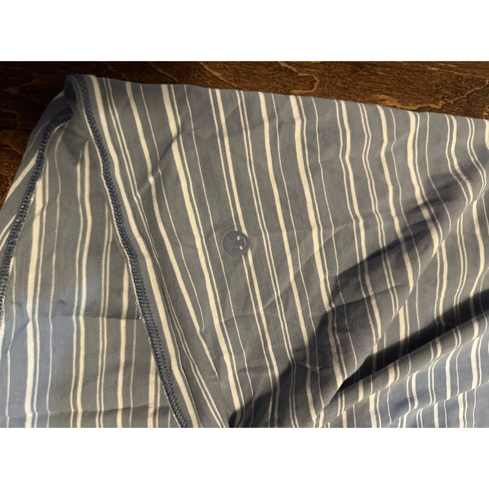 Lululemon Lululemon all tied up tank cut back blue white strips size 8 Size M / US 6-8 / IT 42-44 - 2 Thumbnail