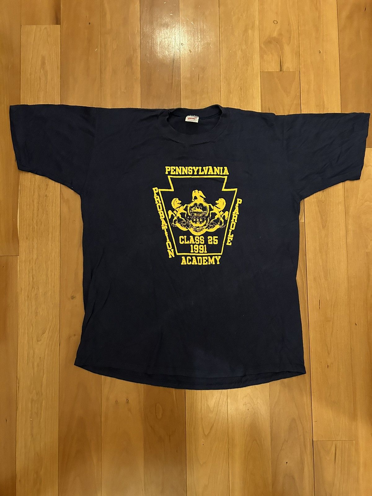 Vintage Vintage 90s Graphic Tshirt Size US M / EU 48-50 / 2 - 1 Thumbnail