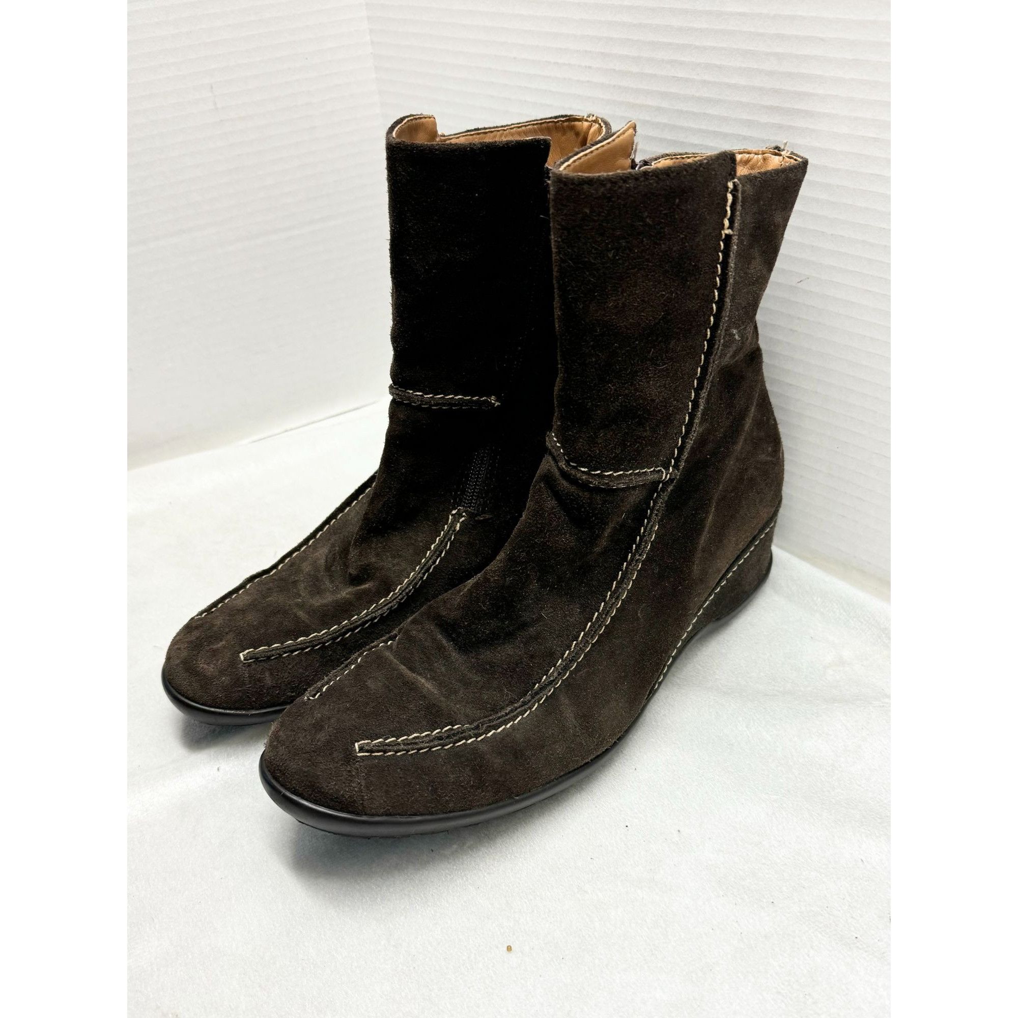 Vintage BERNIE MEV Brown Suede Platform Wedge Bootie Boots EU 41 US Size US 10 / IT 40 - 1 Thumbnail