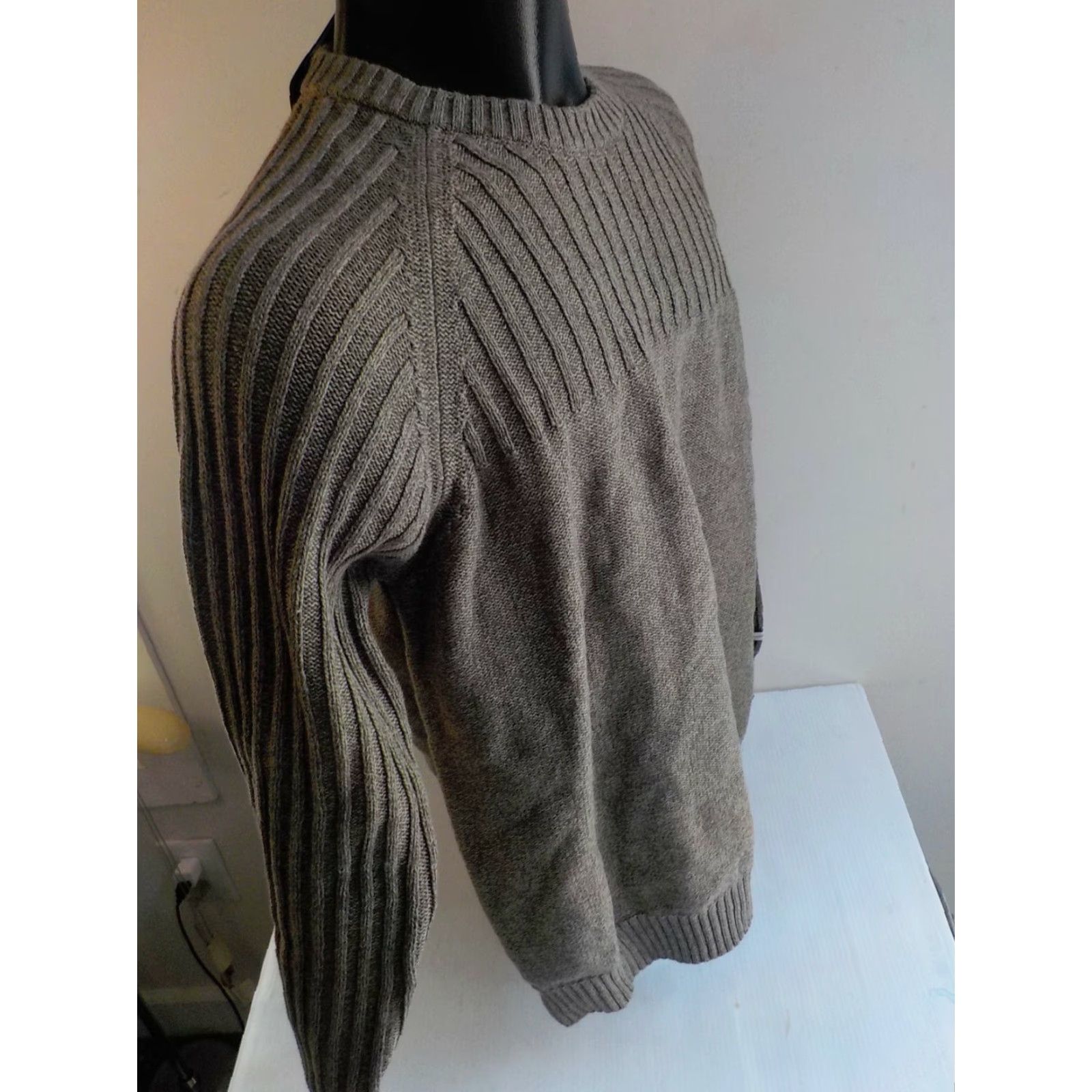 Vintage COLUMBIA Mens Crew Neck Pullover Sweater Cotton Light Brown Large NWT Logo Ribbed Yoke Length 27.5 Sleeve 30 Size US L / EU 52-54 / 3 - 3 Thumbnail