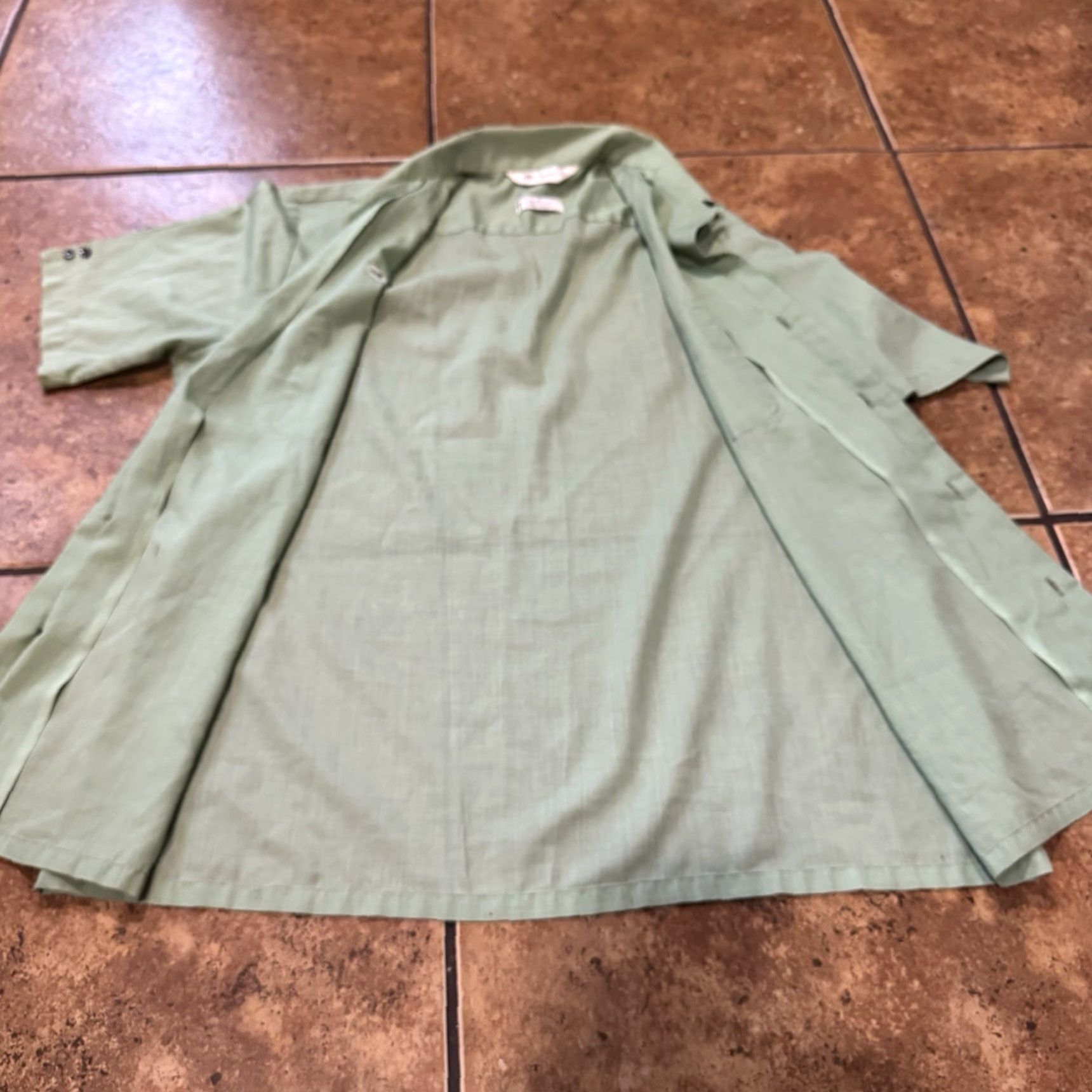 Vintage VINTAGE Pilgrim Shirt Button Front Green Size M Cotton 1960s-70s Shirt Mens Rockabilly Shirts Regular Long Sleeve Button-Front Green Mens Size US M / EU 48-50 / 2 - 5 Thumbnail