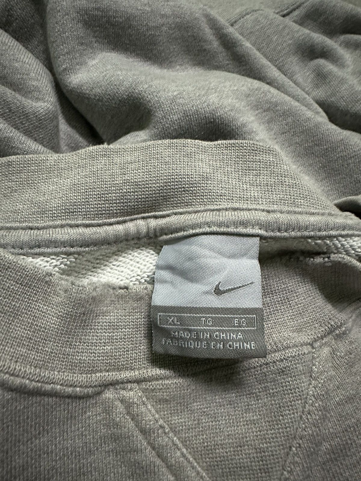 Nike Nike small logo pullover sweatshirt Size US XL / EU 56 / 4 - 5 Thumbnail