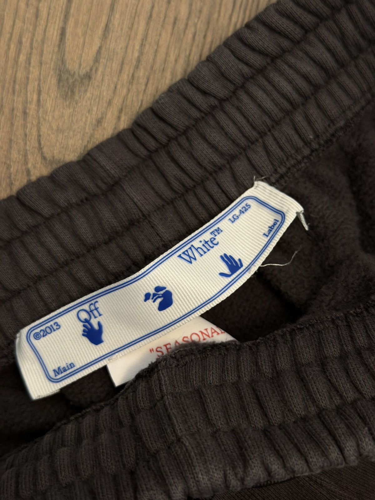 Off-White Off-white grey shorts Size US 34 / EU 50 - 4 Thumbnail