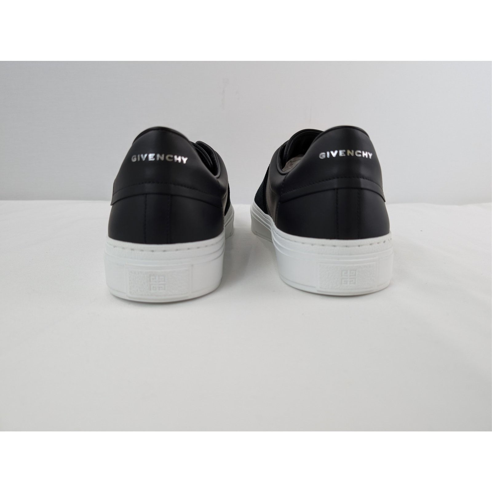 Givenchy o1rshd1 100% Calf Leather City Sport Sneakers in Black Size US 14 / EU 47 - 11 Thumbnail