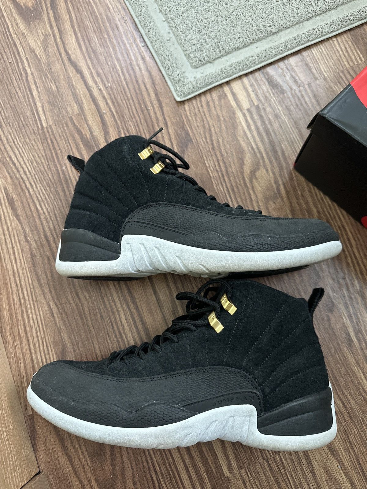 Jordan Brand Jordan 12 Reverse Taxi Size US 9.5 / EU 42-43 - 5 Thumbnail