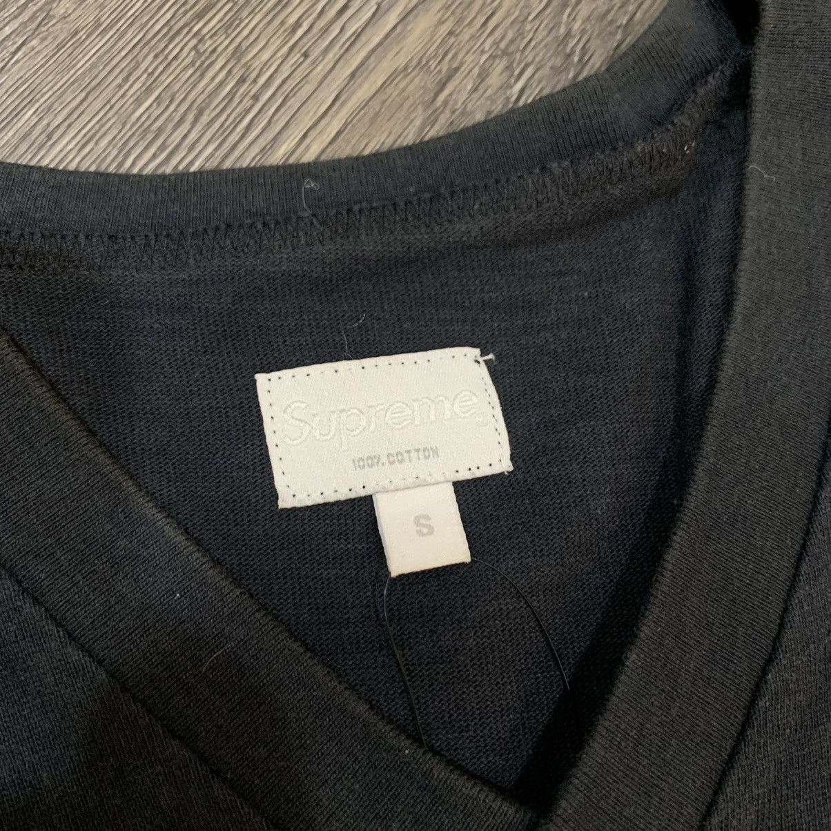 Supreme Supreme V Neck Football Longsleeve tee Size US S / EU 44-46 / 1 - 4 Thumbnail