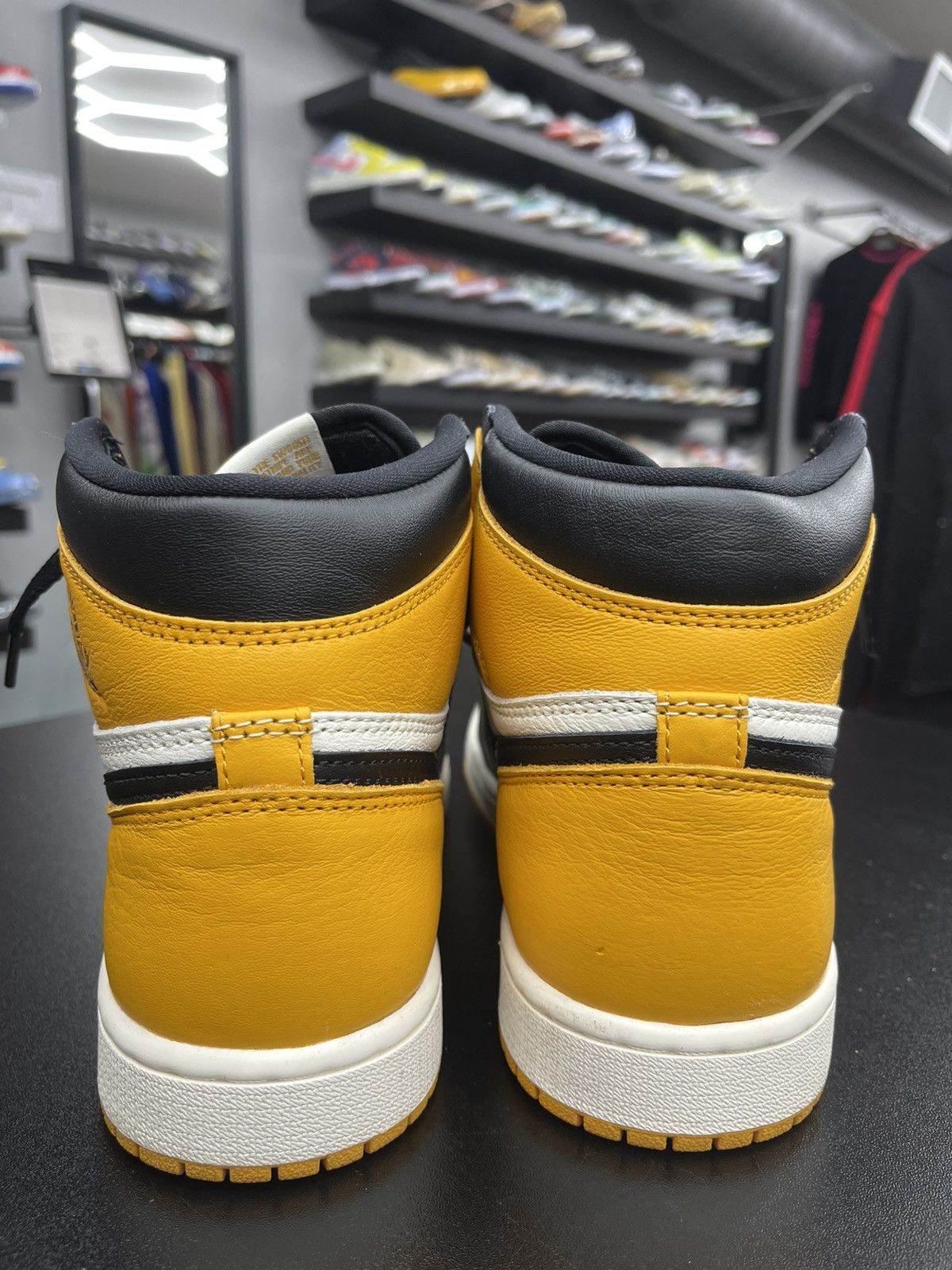 Jordan Brand Size 8 - Jordan 1 Retro High Taxi Yellow Toe Size US 8 / EU 41 - 2 Thumbnail