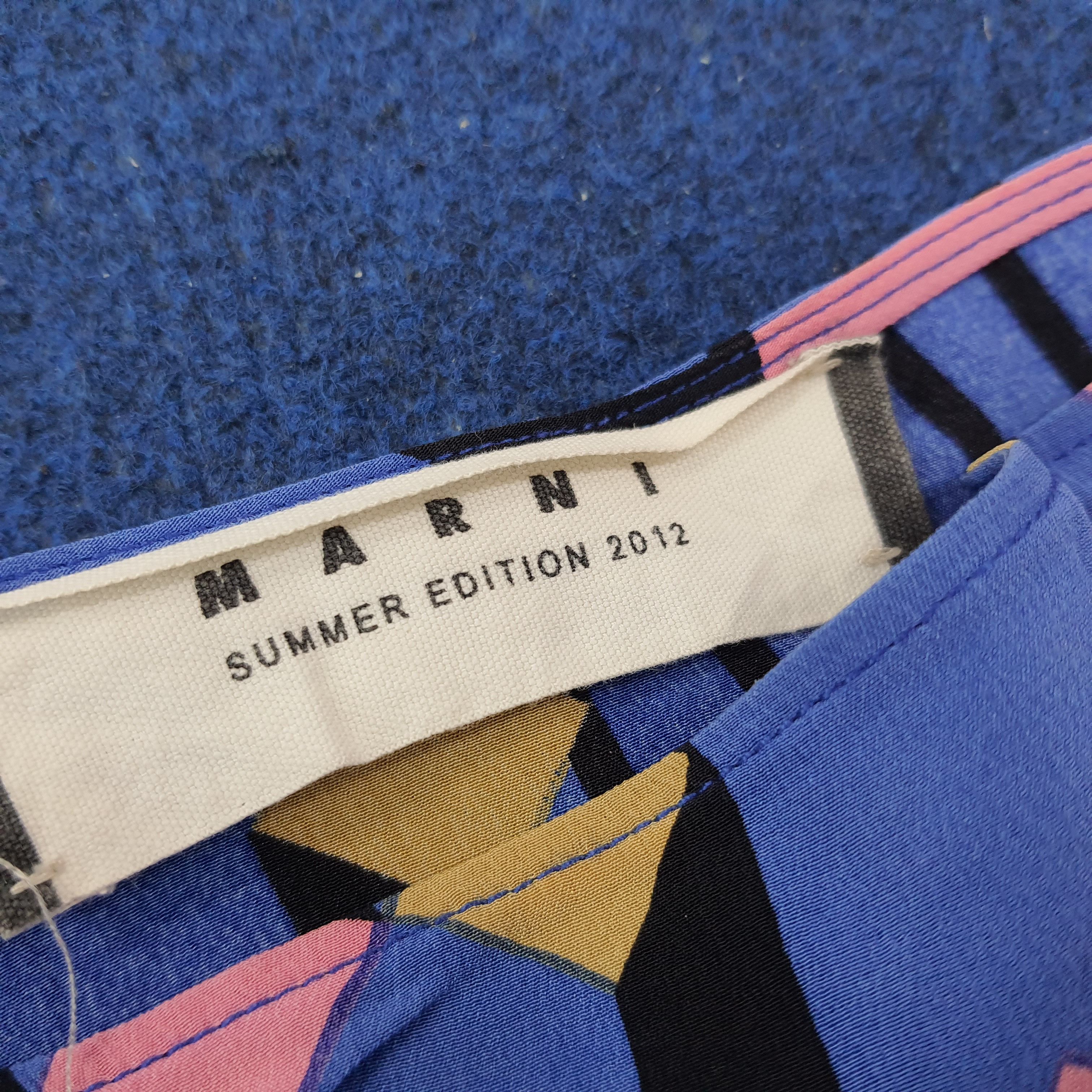 Marni Vintage Marni Printed Camisole Blouse Designer Brand C259N14 Size XXS / US 00 / IT 34 - 4 Thumbnail