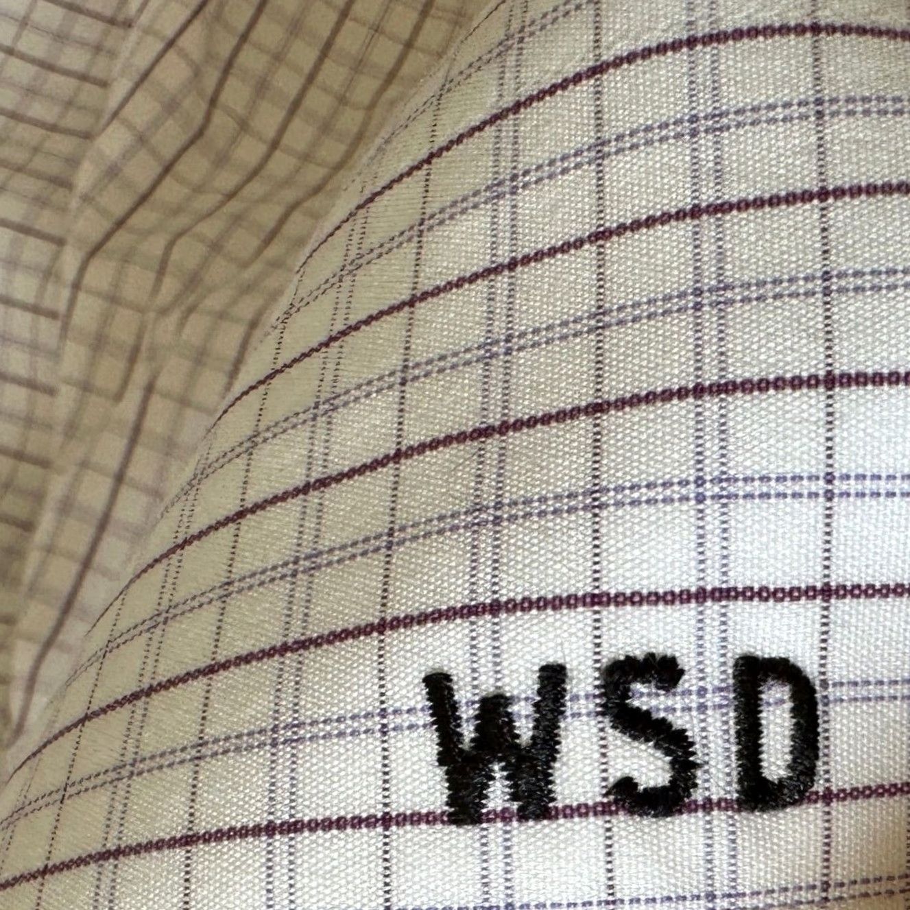 Brooks Brothers Brooks Brothers Madison Shirt Dress Men 17.5-33 White Plaid Supima Cotton Shirt Dress Mens Slim White Maroon 96% Supima 4% Spandex Size 48R - 5 Thumbnail