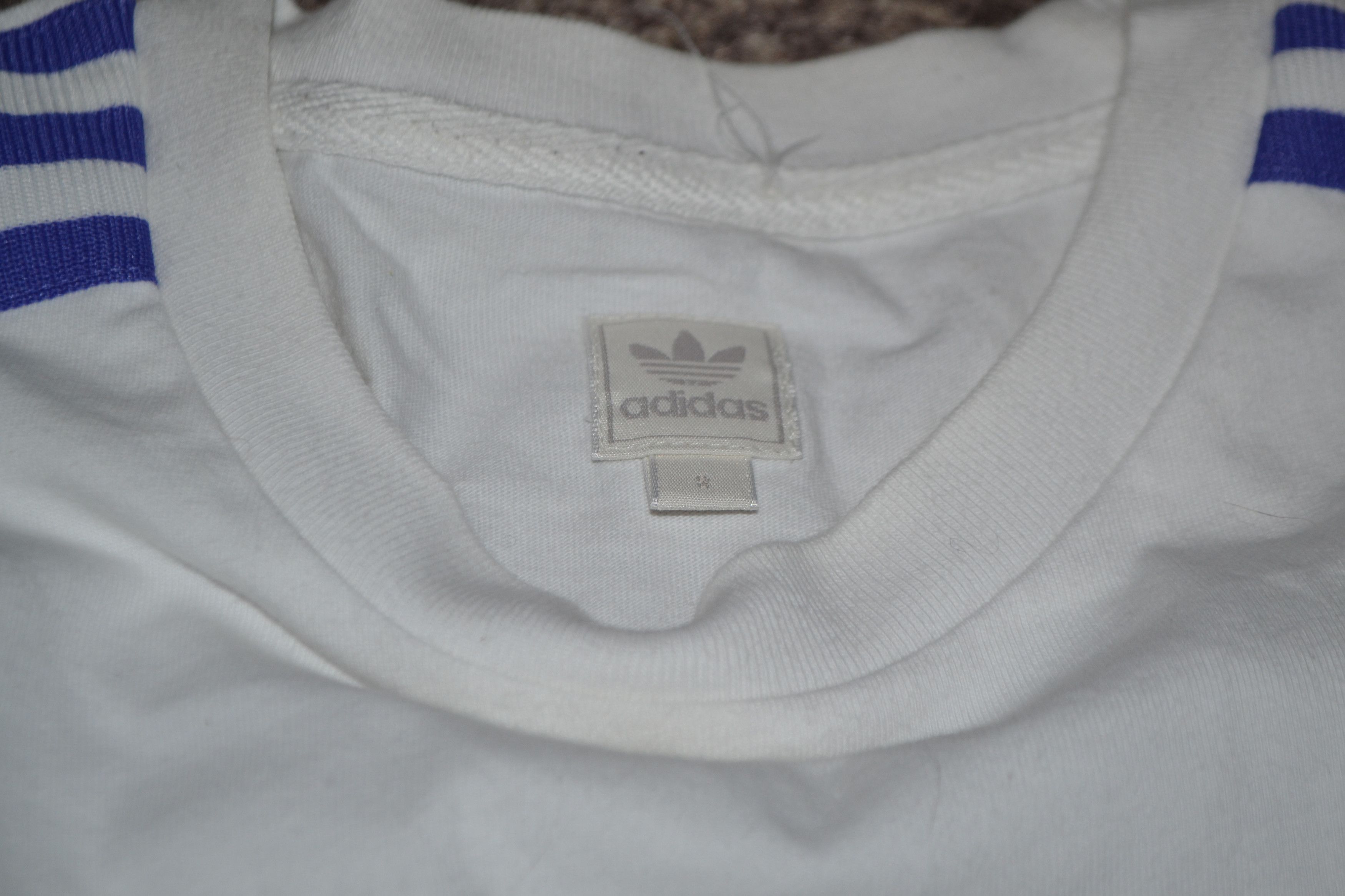 Adidas Vintage Real Madrid La Leyenda Blanca Football Shirt Jersey Size S / US 4 / IT 40 - 3 Thumbnail