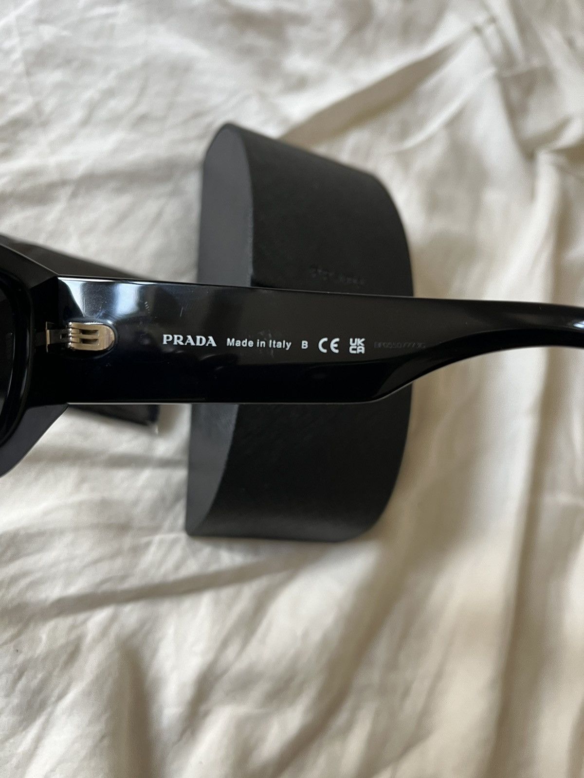 Prada Prada Sunglasses Size ONE SIZE - 3 Thumbnail