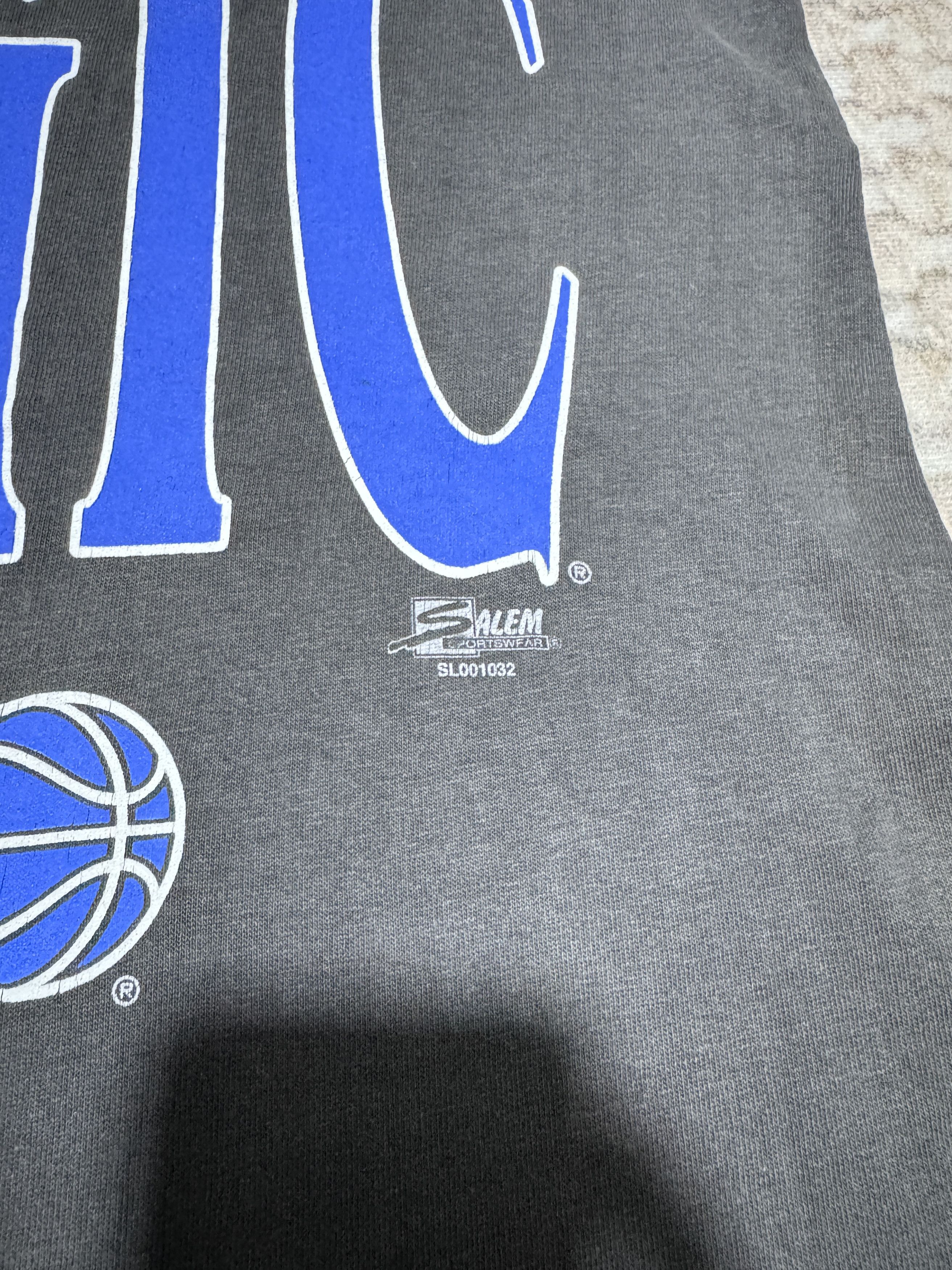 Salem Sportswear Vintage 90's Orlando Magic NBA Distressed Sun Faded T shirt Size US S / EU 44-46 / 1 - 4 Thumbnail
