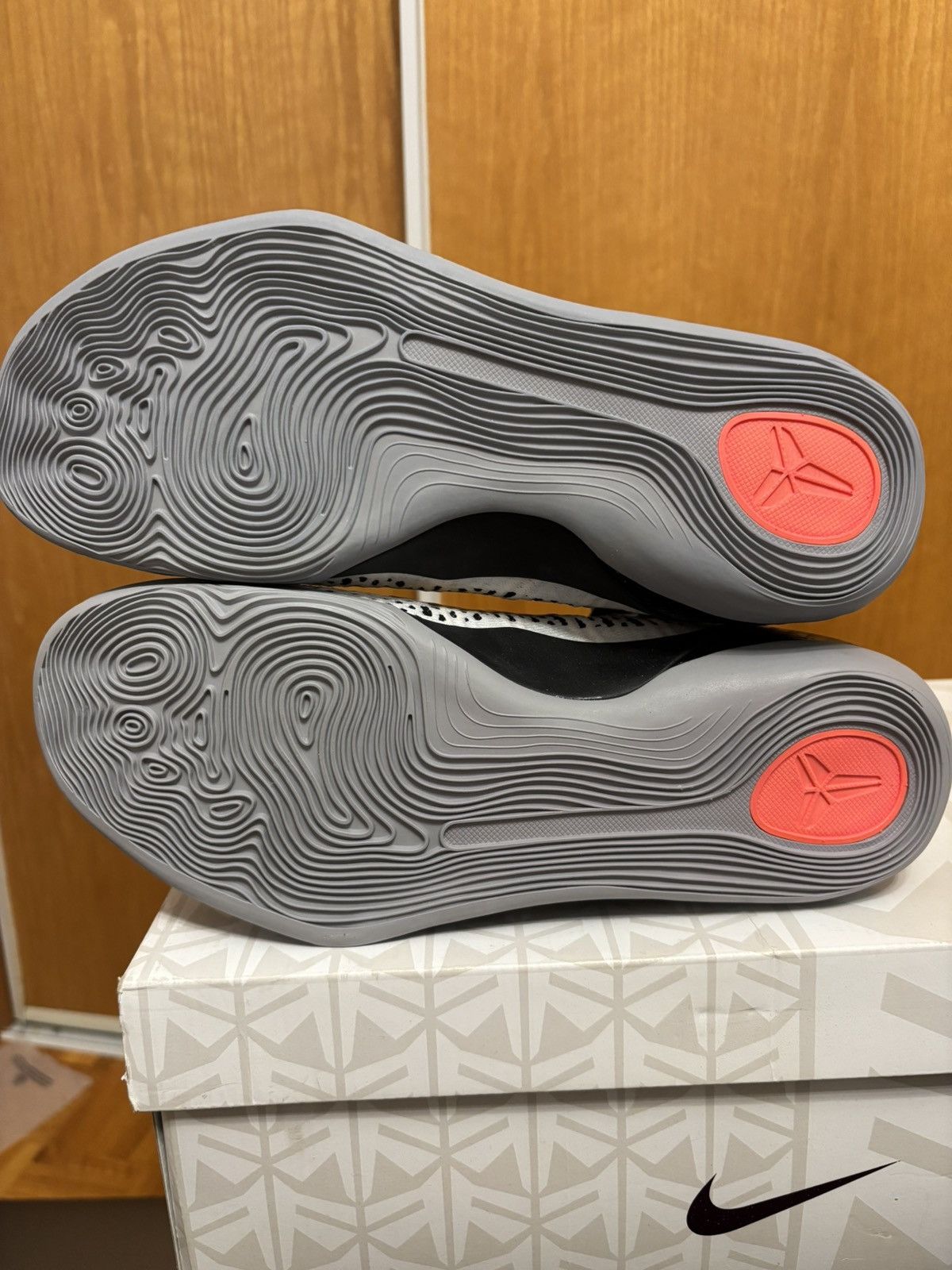 Nike Nike Kobes 9 Elite Fundamentals Size US 9.5 / EU 42-43 - 4 Thumbnail