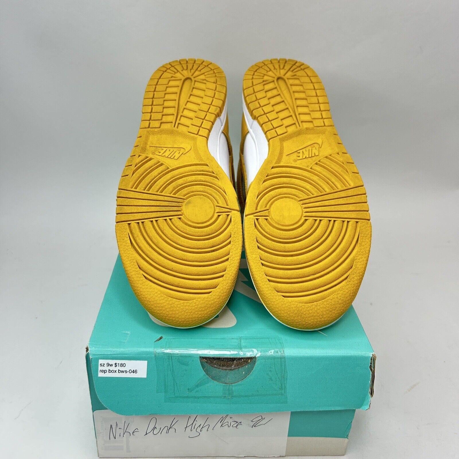 Nike Nike Shoes Dunk High WMNS “Dark Sulfur” 2023 Size US 9 / IT 39 - 7 Thumbnail