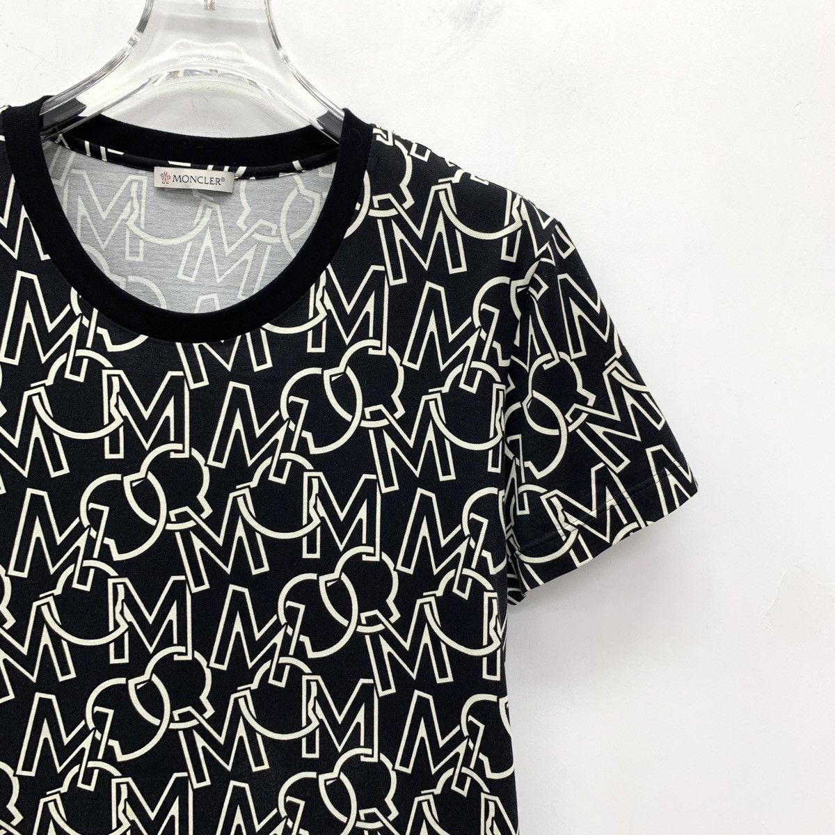 Moncler Moncler All-Over Logo Printed Cotton Crew Neck T-Shirt K26WX Size US XL / EU 56 / 4 - 3 Thumbnail