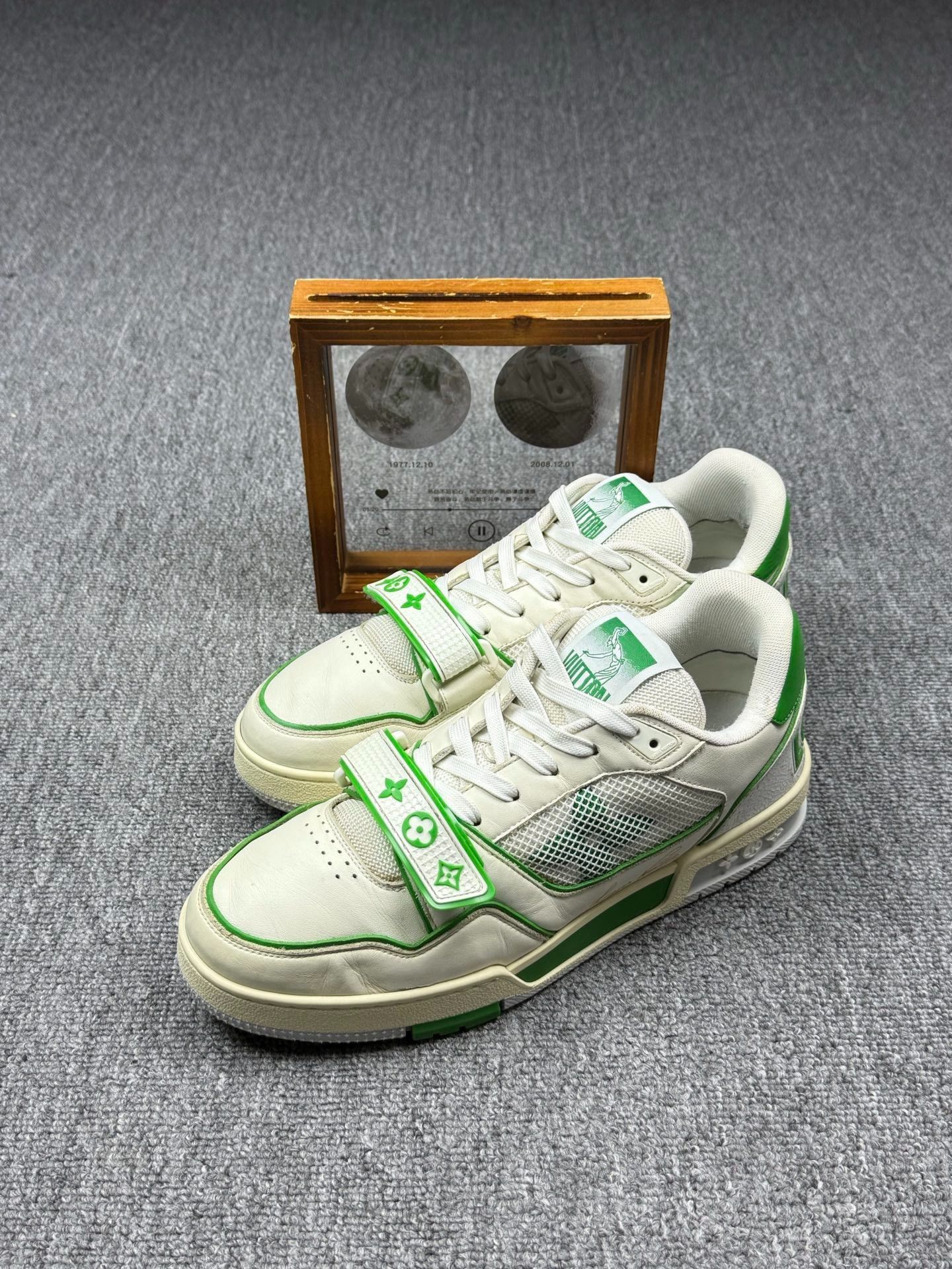 Louis Vuitton Louis Vuitton Training Green Lowtop Sneakers 8 Men Size US 8 / EU 41 - 1 Thumbnail